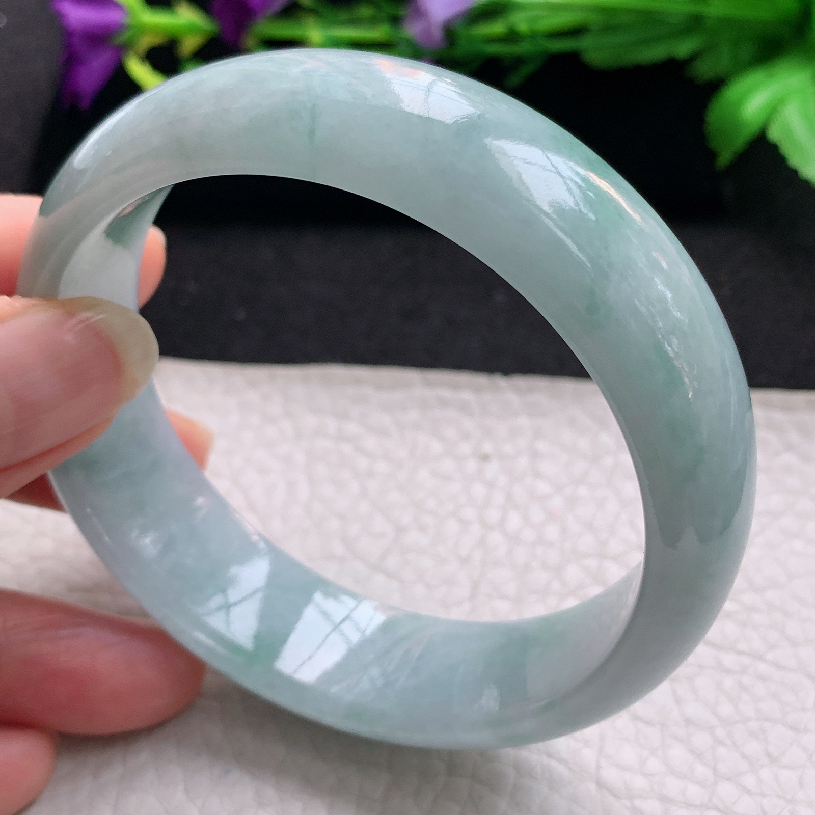 hy淡雅款59*17*8轮胎镯 缅甸翡翠a货玉手镯精美胶感飘花正圈玉手环