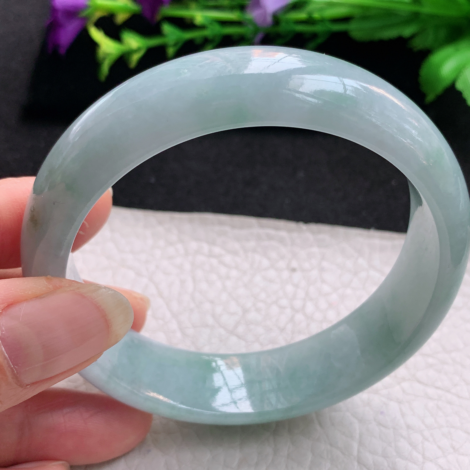 hy淡雅款59*17*8轮胎镯 缅甸翡翠a货玉手镯精美胶感飘花正圈玉手环