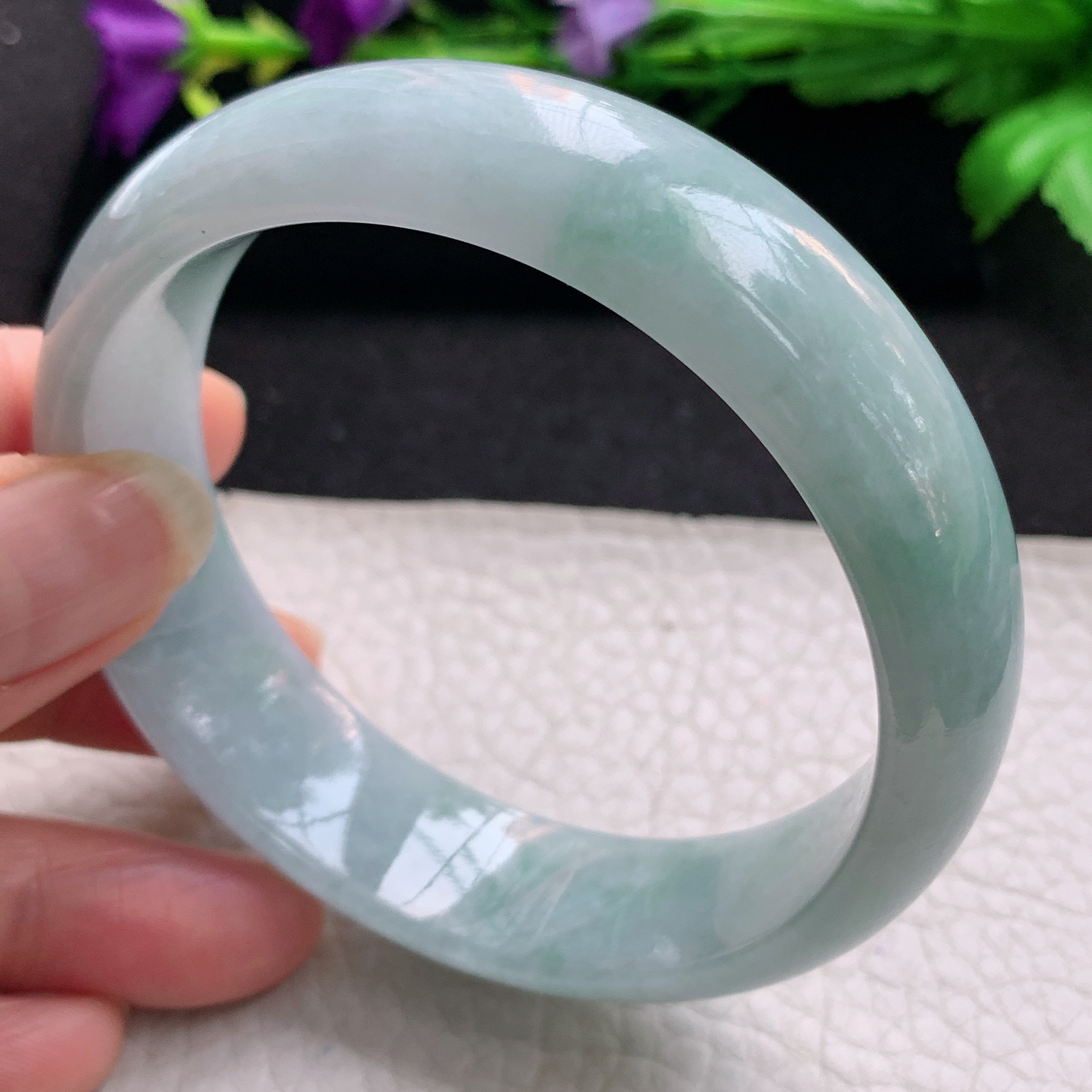 hy淡雅款59*17*8轮胎镯 缅甸翡翠a货玉手镯精美胶感飘花正圈玉手环