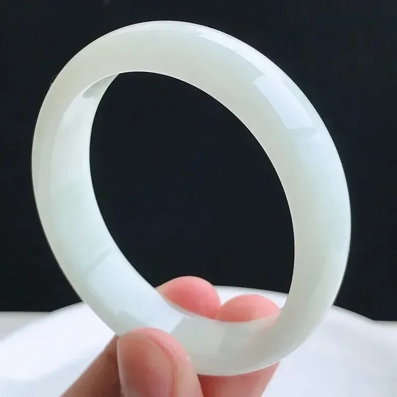 椭圆手镯55.2*49.7圈天然A货翡翠浅绿玉石手镯44.74g