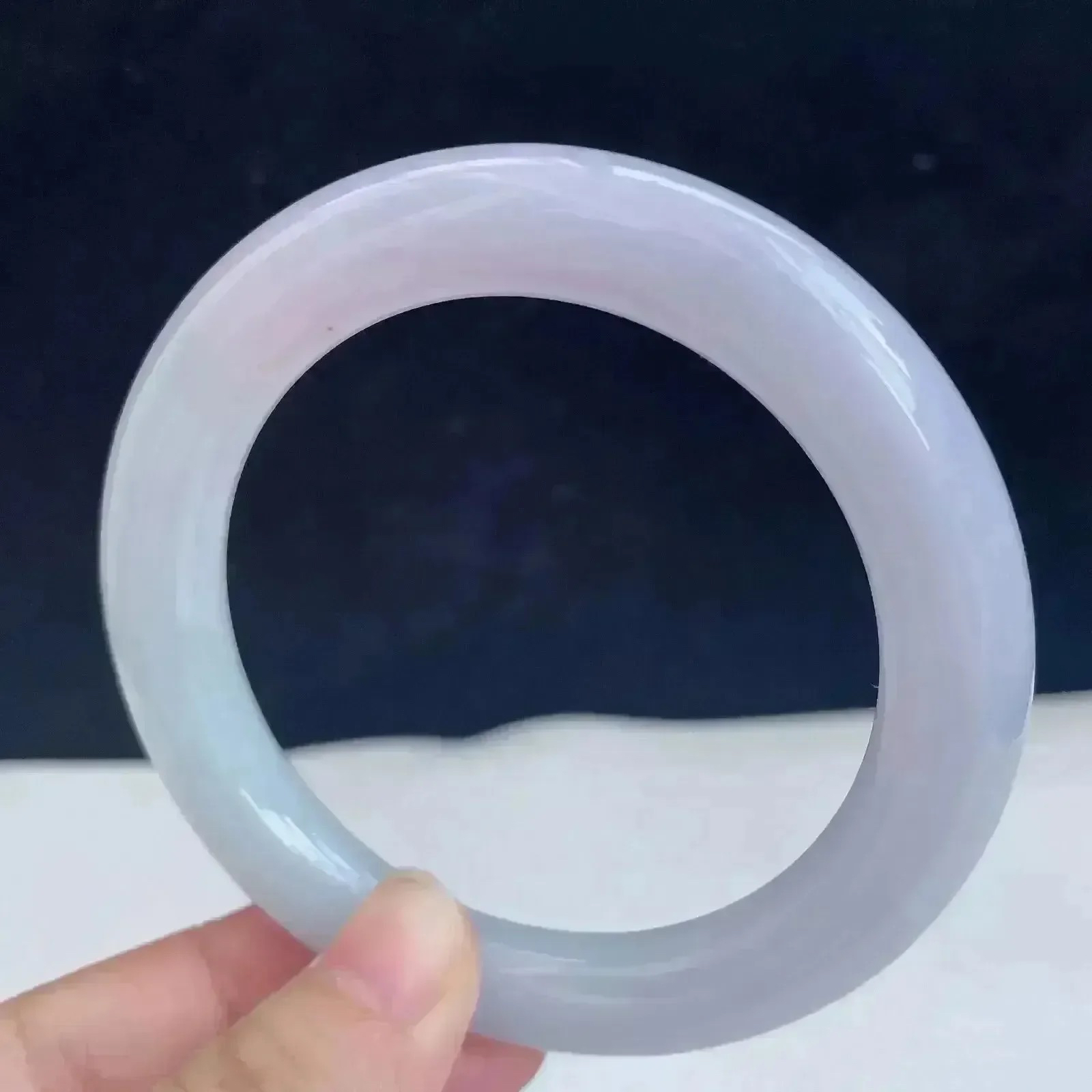 58圈有种有色天然翡翠A货淡紫玉手镯好种水春彩水润手镯67.26g