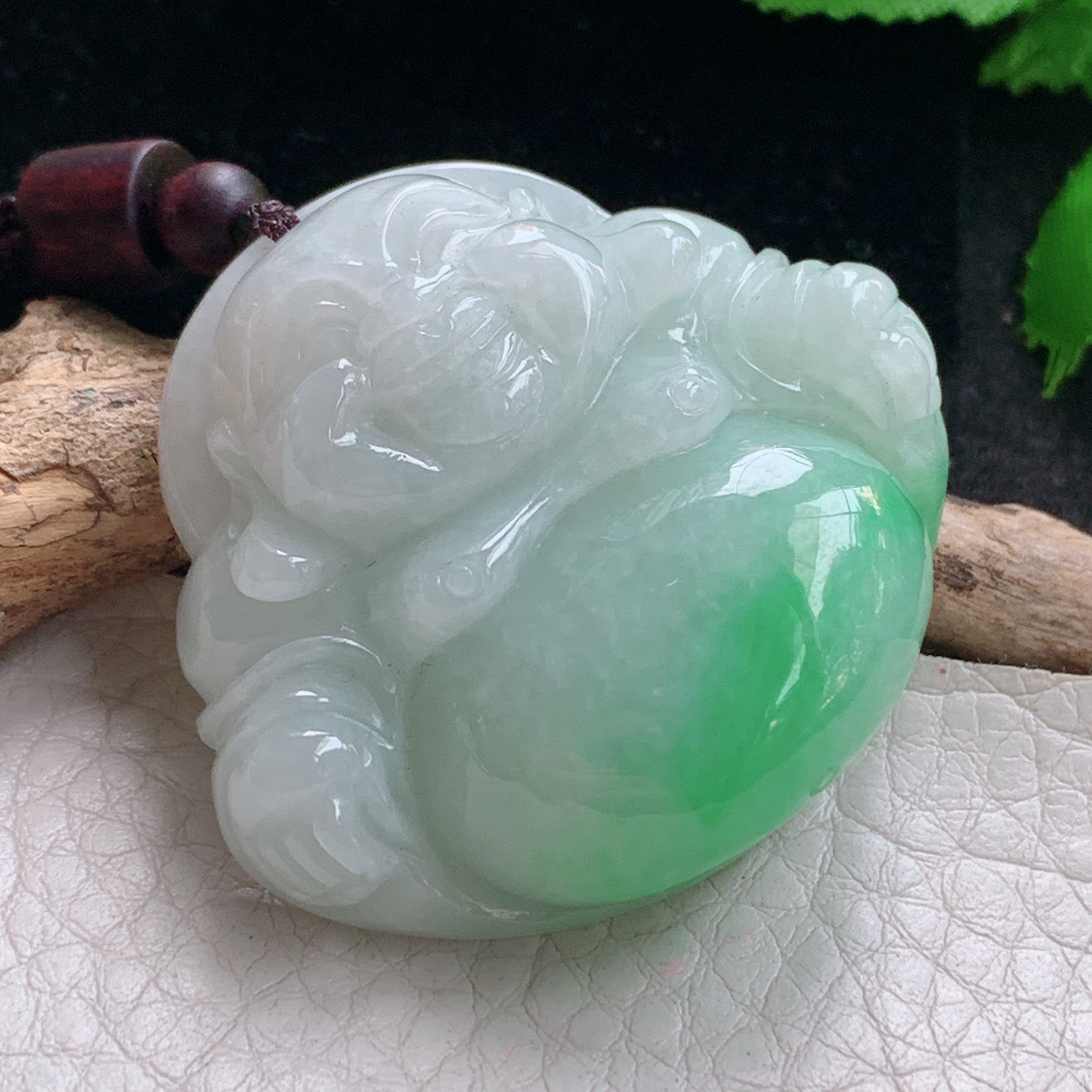 zen实拍40.8*44*13.5缅甸天然翡翠a货精雕清爽飘绿佛公玉项坠 玉挂件