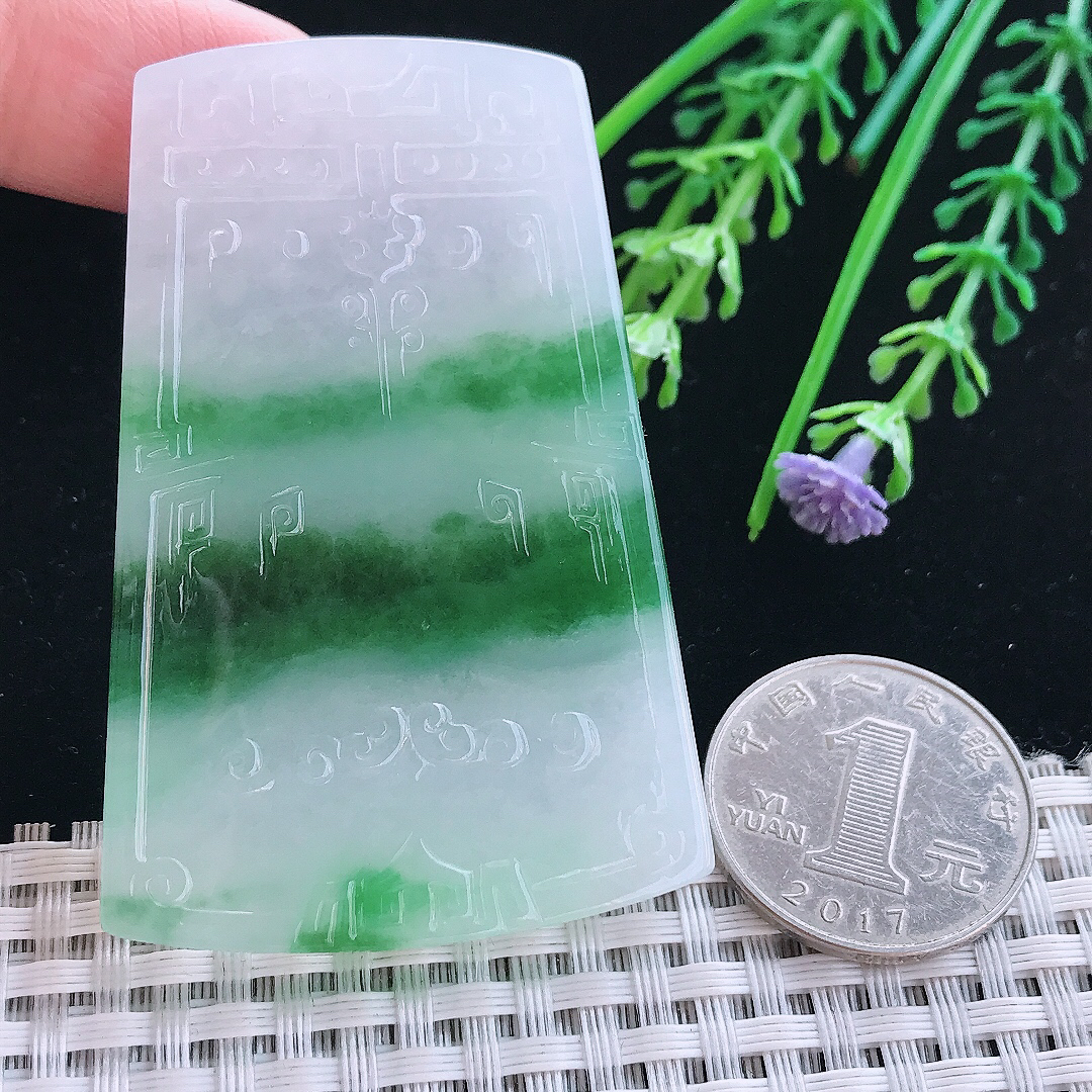 实拍A货翡翠63/42.5/6.1老坑冰润起胶特色飘绿无事牌吊坠翡翠仿古牌挂件