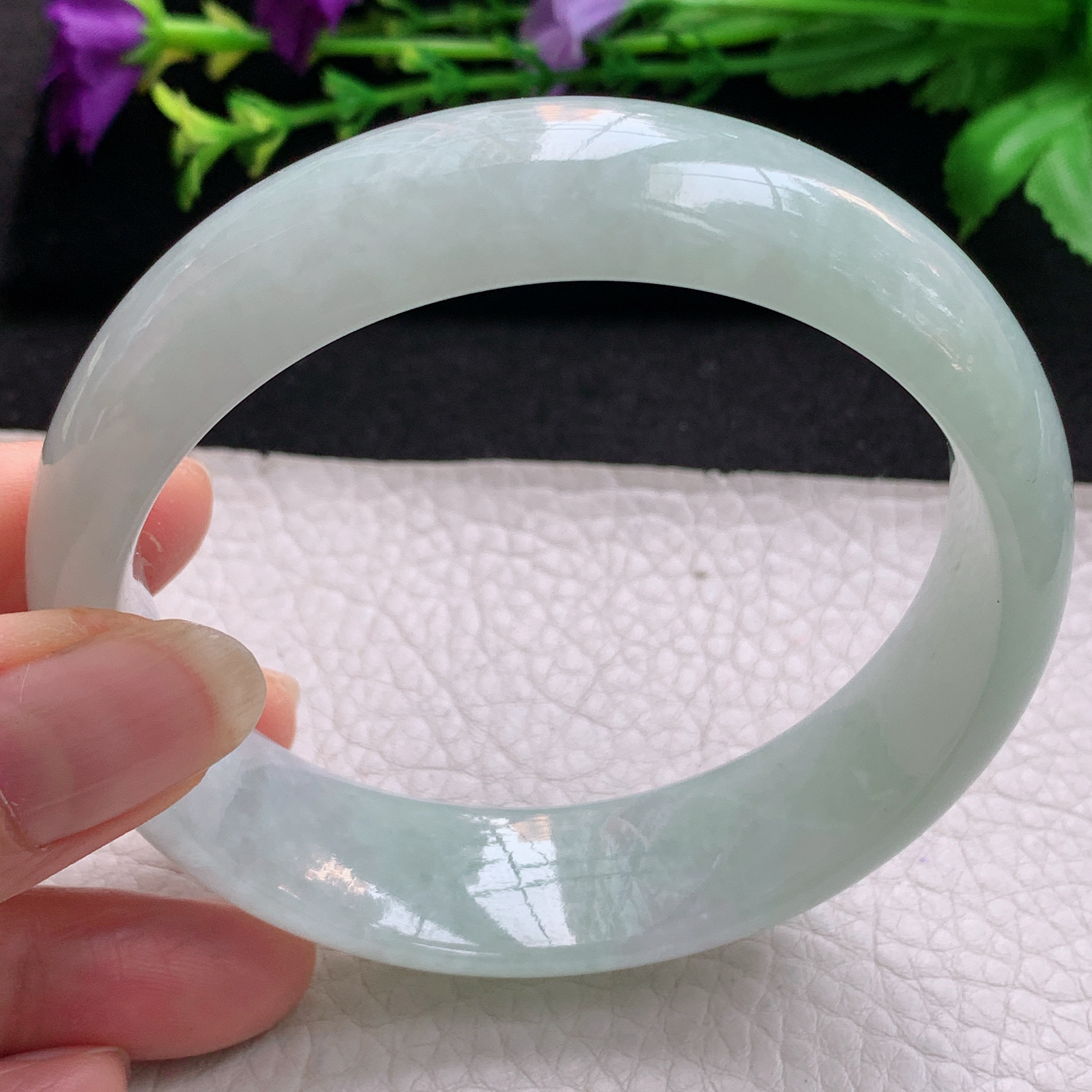 hh大圈口63*18.3*8轮胎镯 缅甸翡翠a货玉手镯精美浅绿冰胶正圈玉手环