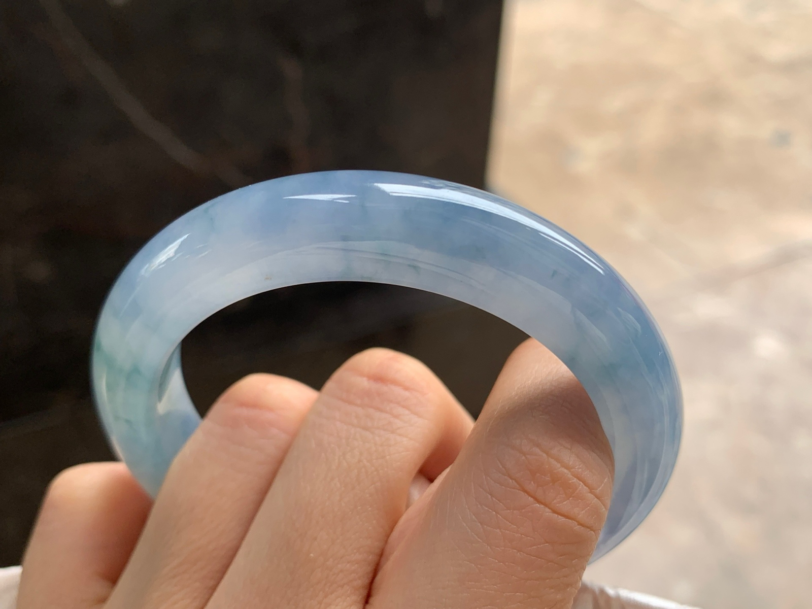 55.5-11.4-9.5

紫罗兰手镯^_^鲜艳 玉质温润