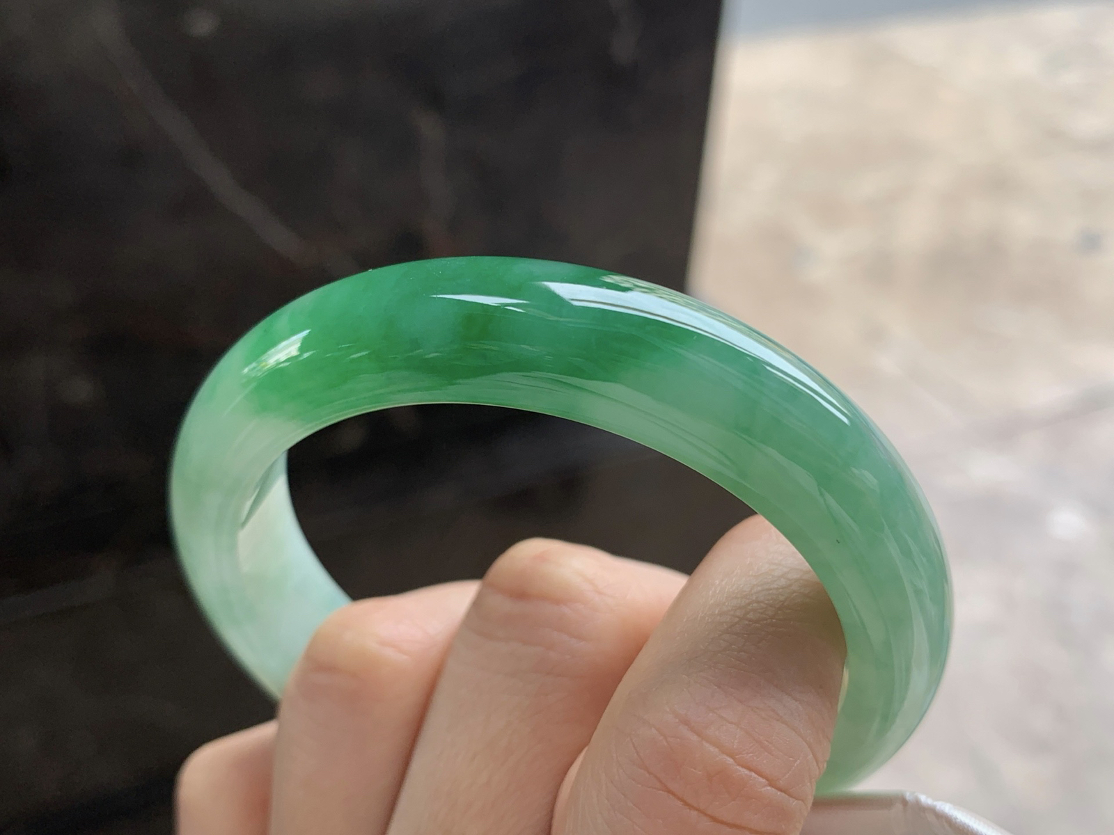 56-12.6-8.2

辣绿色手镯^_^鲜艳