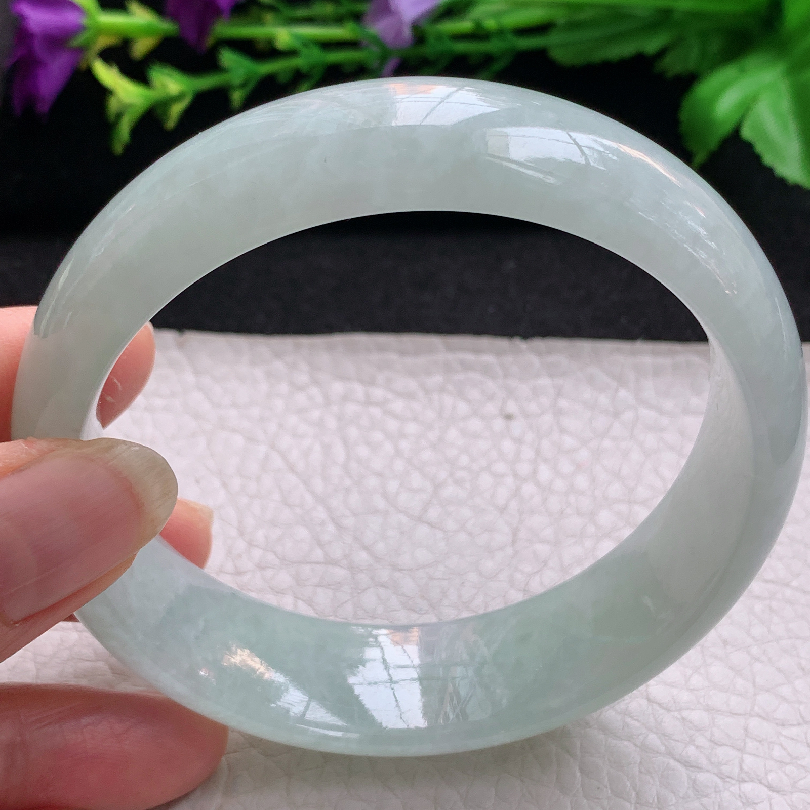 hh大圈口63*18.3*8轮胎镯 缅甸翡翠a货玉手镯精美浅绿冰胶正圈玉手环