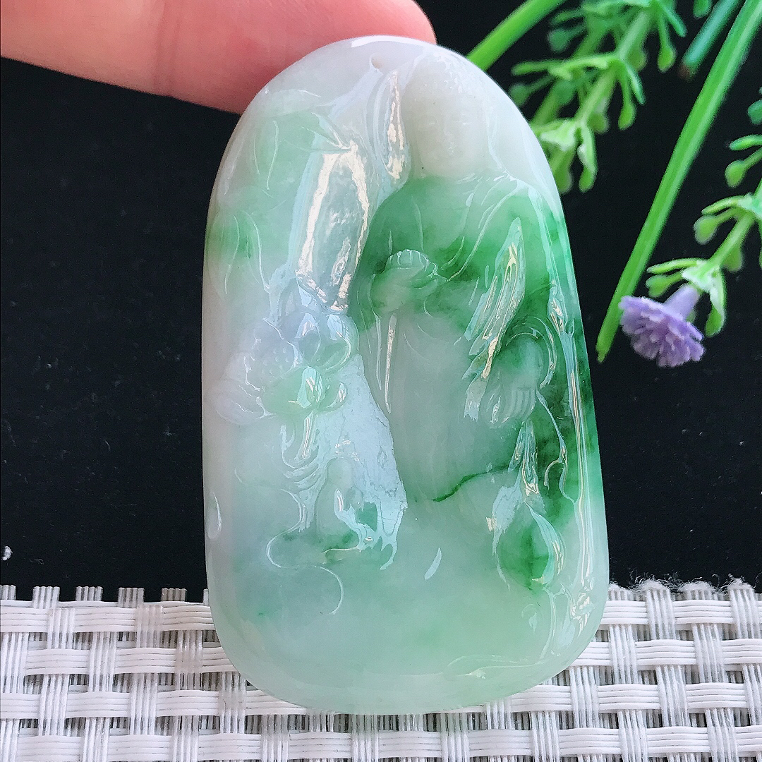 实拍A货翡翠62.5/37.5/5.2老坑精美温润飘阳绿阿弥陀佛吊坠翡翠挂件