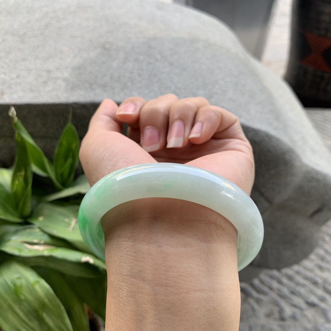 大圈口58.7-12.4-9.4 【阳绿正圈手镯】正圈58 59可戴