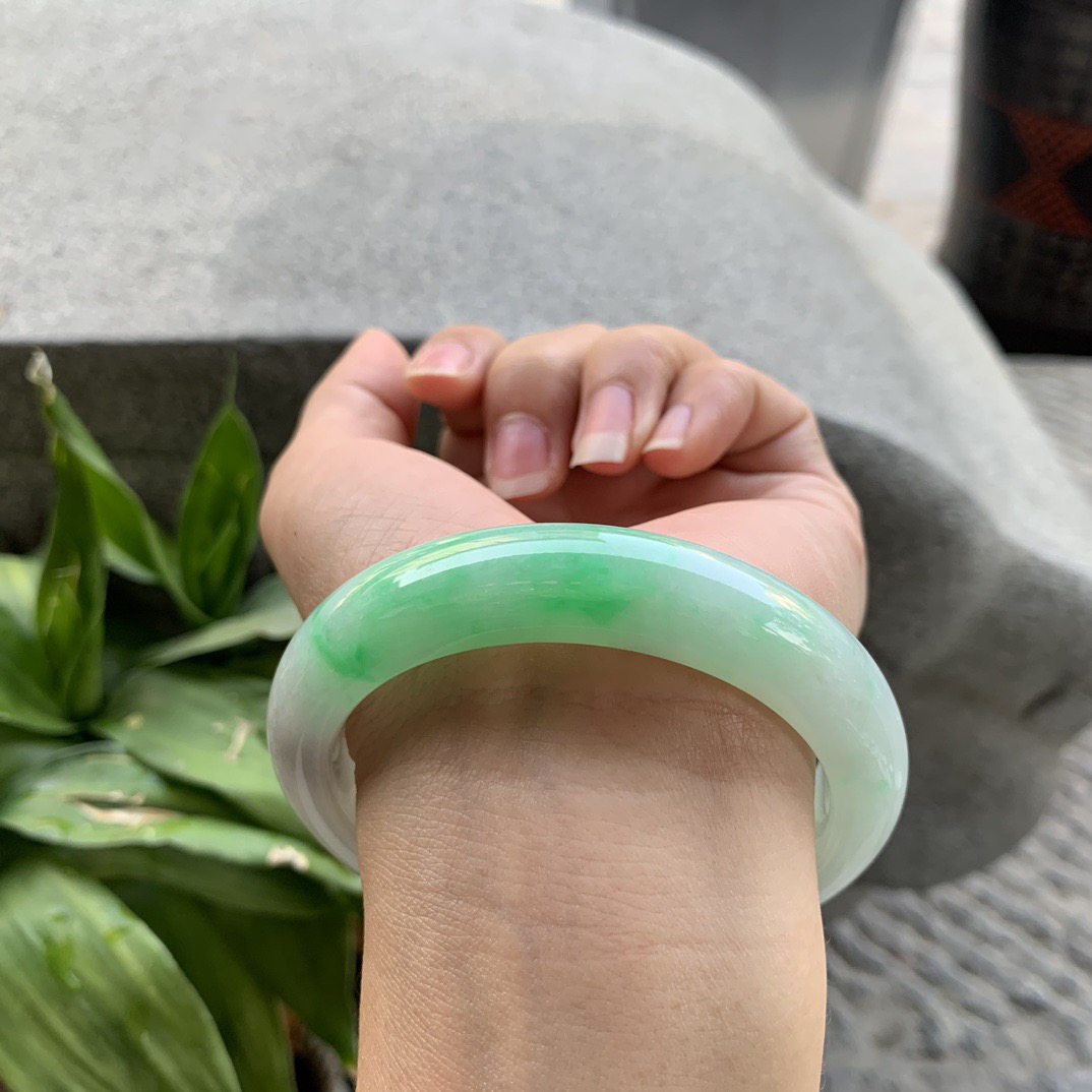 大圈口58.7-12.4-9.4 【阳绿正圈手镯】正圈58 59可戴