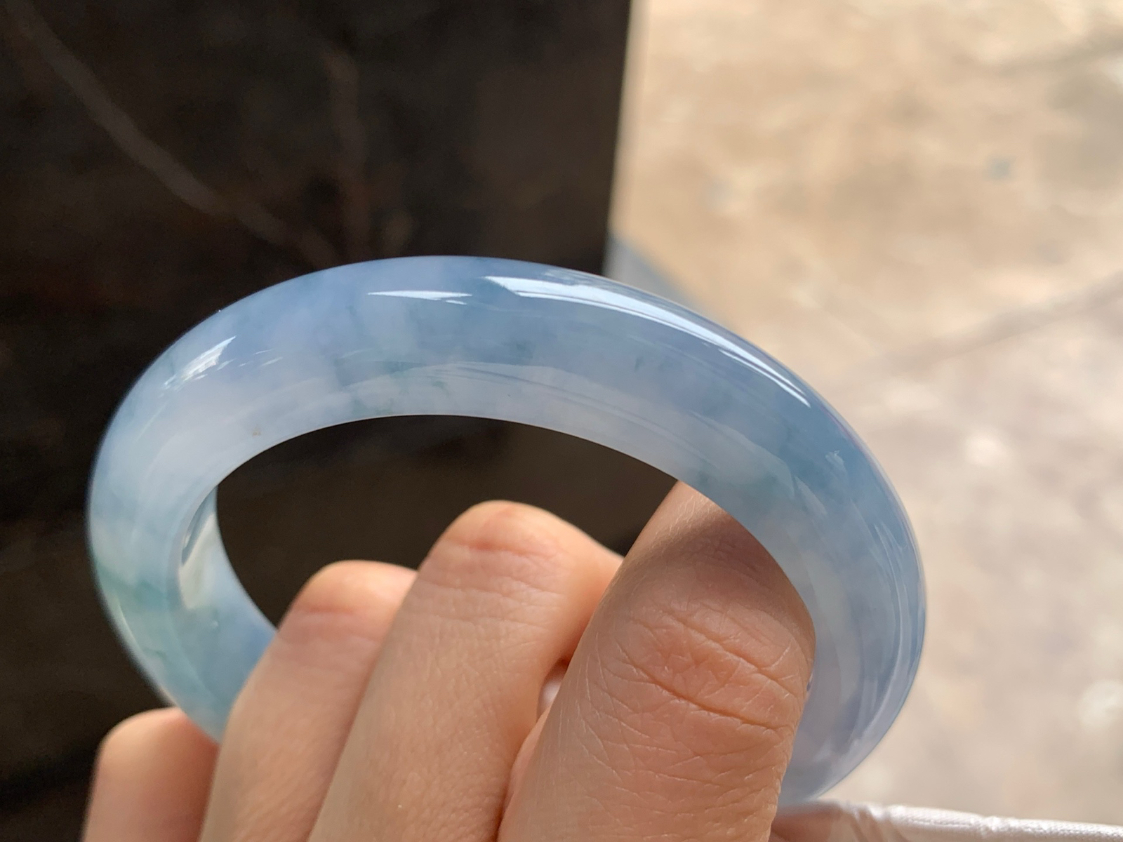 55.5-11.4-9.5

紫罗兰手镯^_^鲜艳 玉质温润