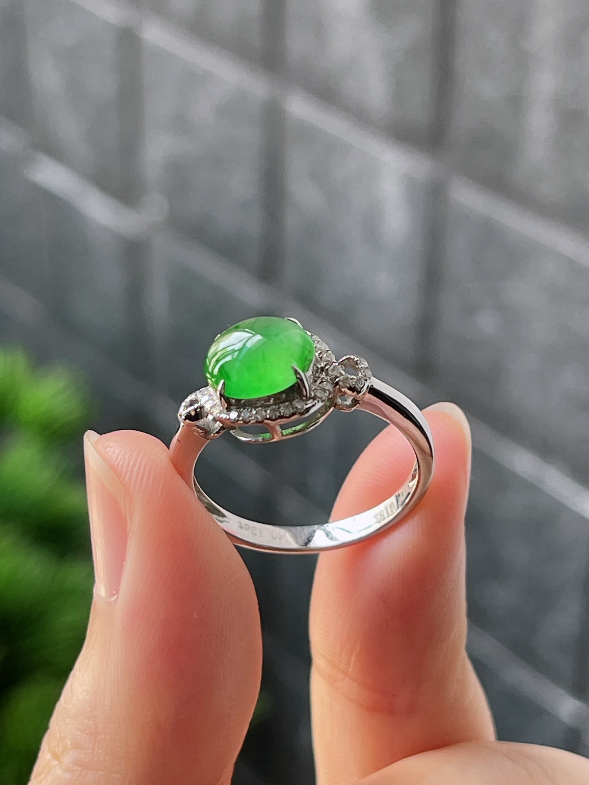 18k翡翠冰糯绿色戒指