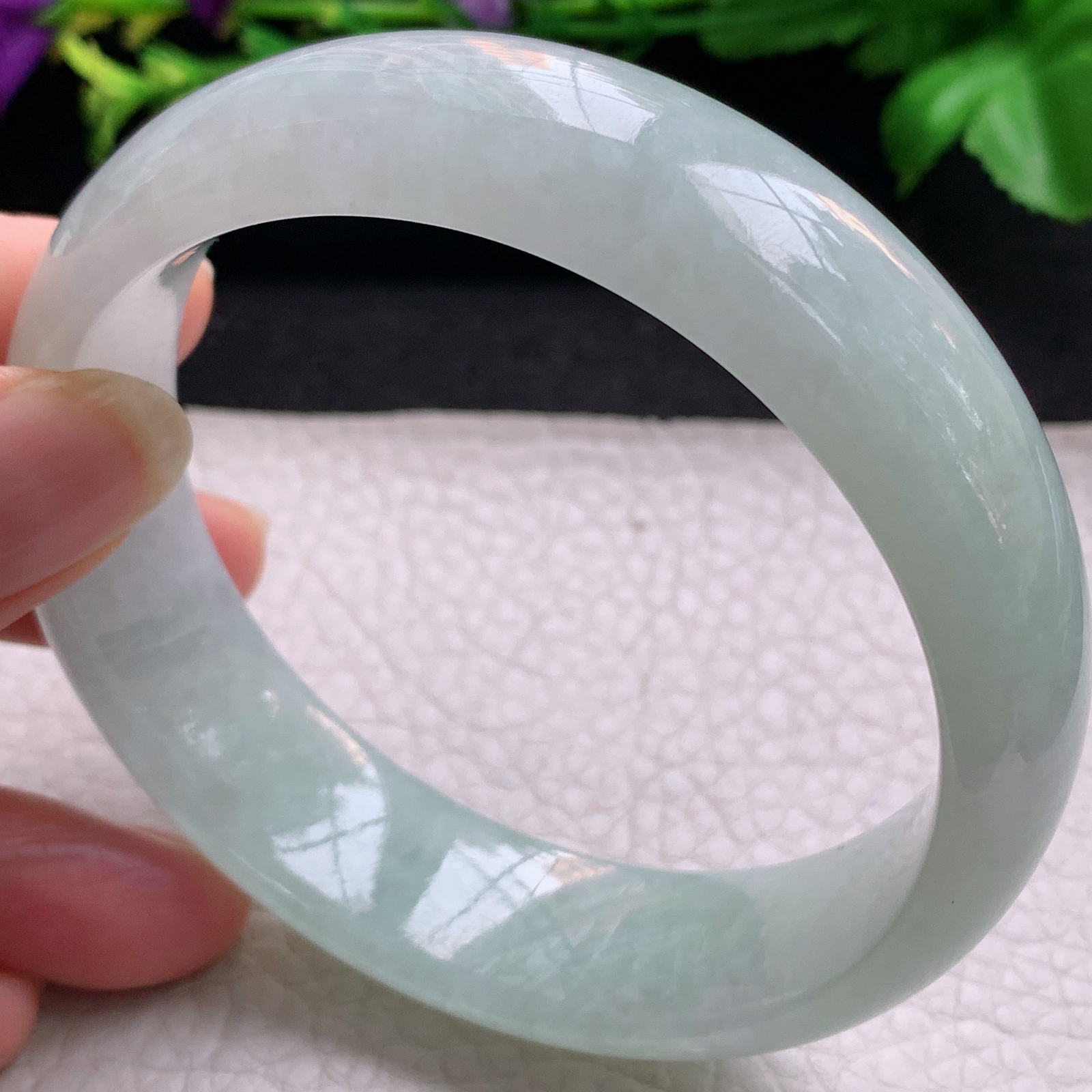 hh大圈口63*18.3*8轮胎镯 缅甸翡翠a货玉手镯精美浅绿冰胶正圈玉手环