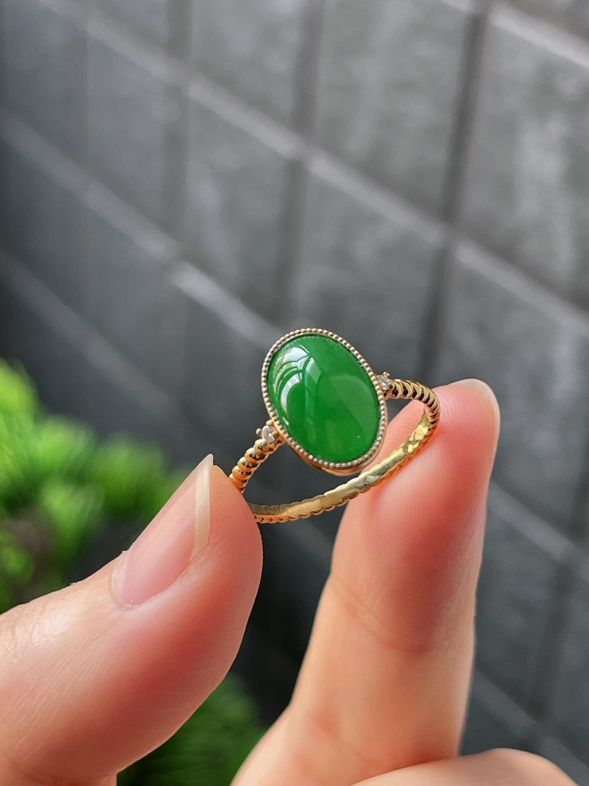 18k翡翠冰绿色戒指