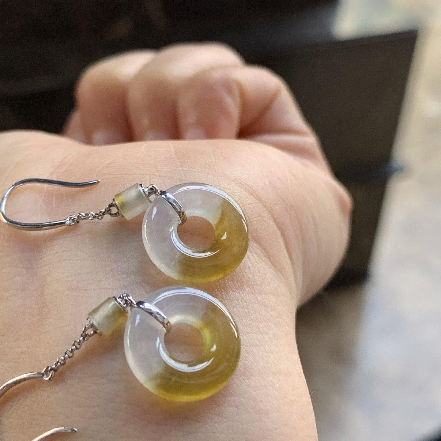 金镶嵌黄翡平安扣耳钩^_^冰透