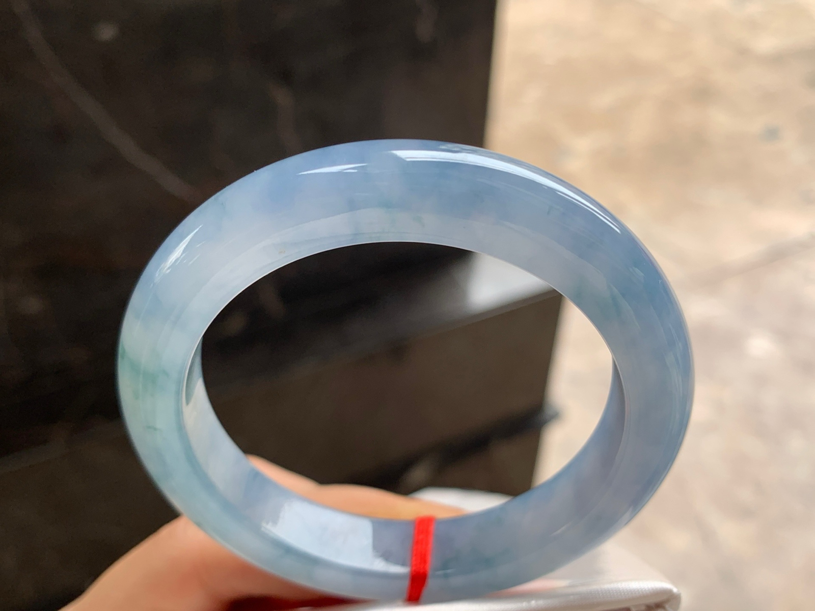 55.5-11.4-9.5

紫罗兰手镯^_^鲜艳 玉质温润