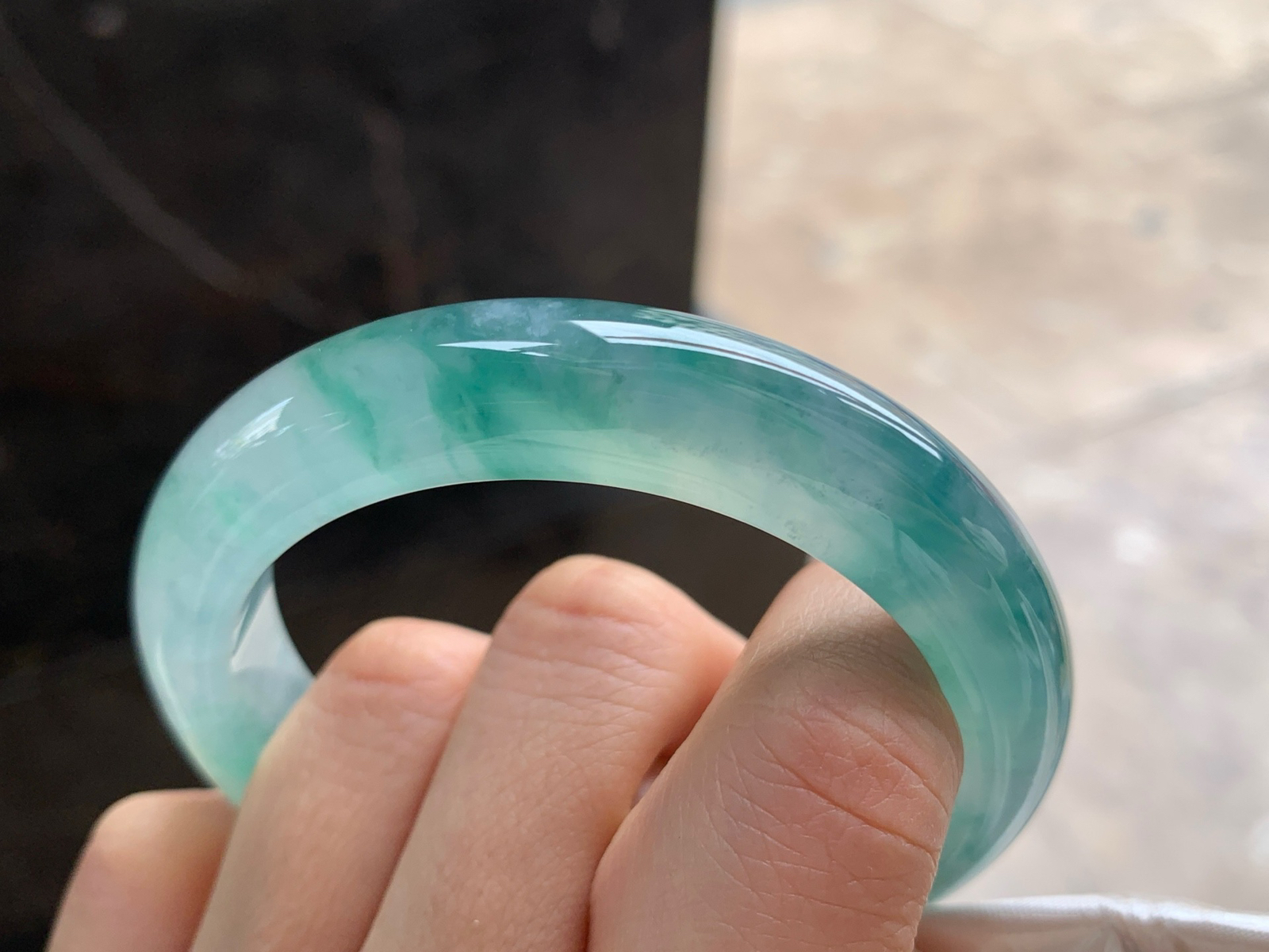 53-12.1-9.6

冰种飘花手镯^_^种水足 飘花浓郁