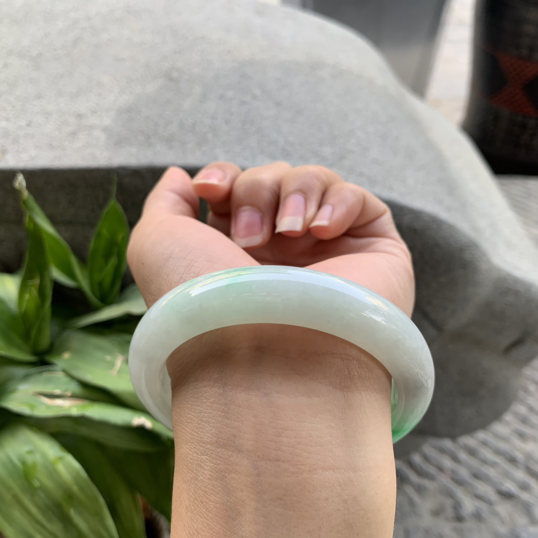 大圈口58.7-12.4-9.4 【阳绿正圈手镯】正圈58 59可戴