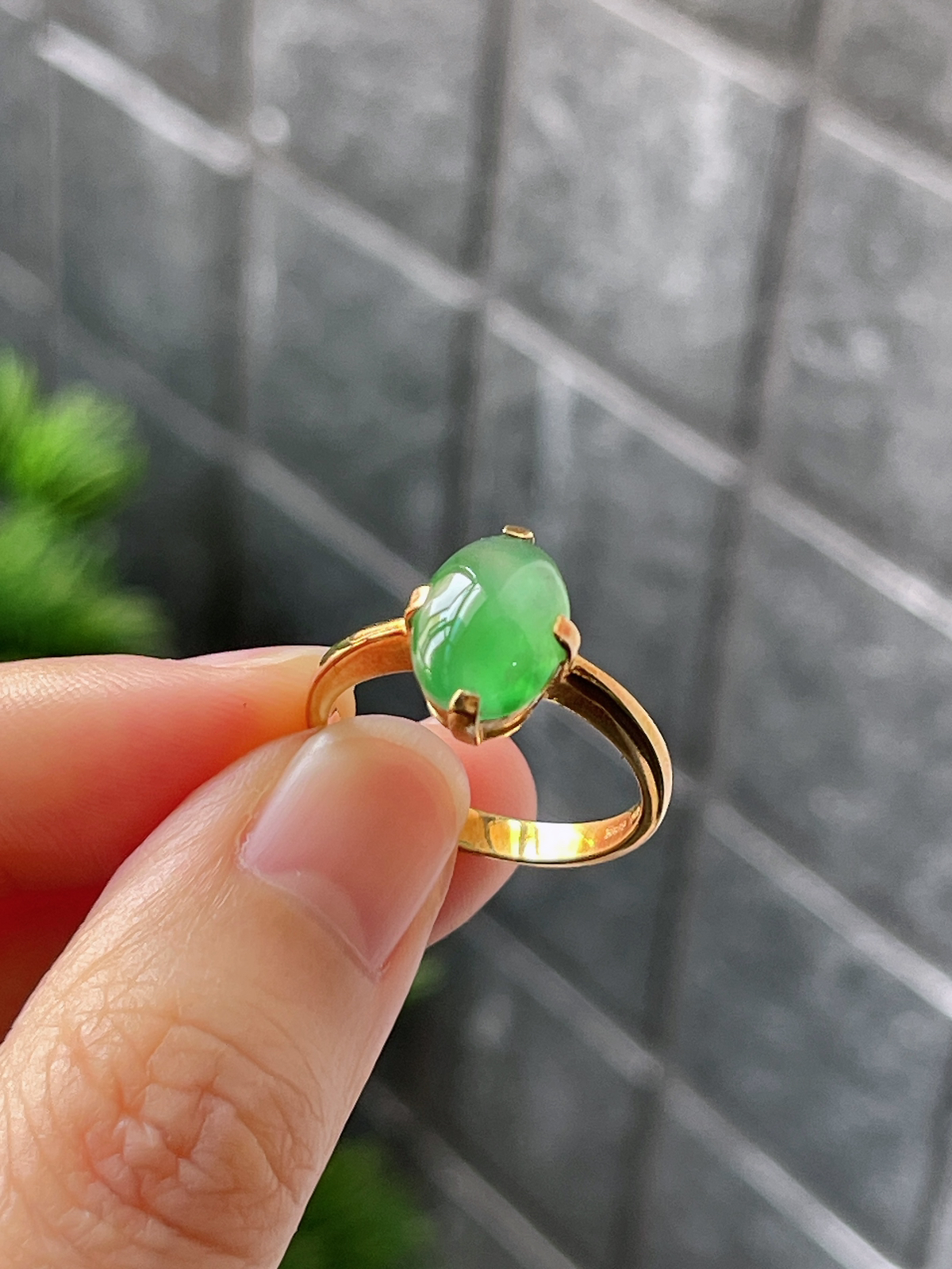 18k翡翠冰绿色马眼型戒指