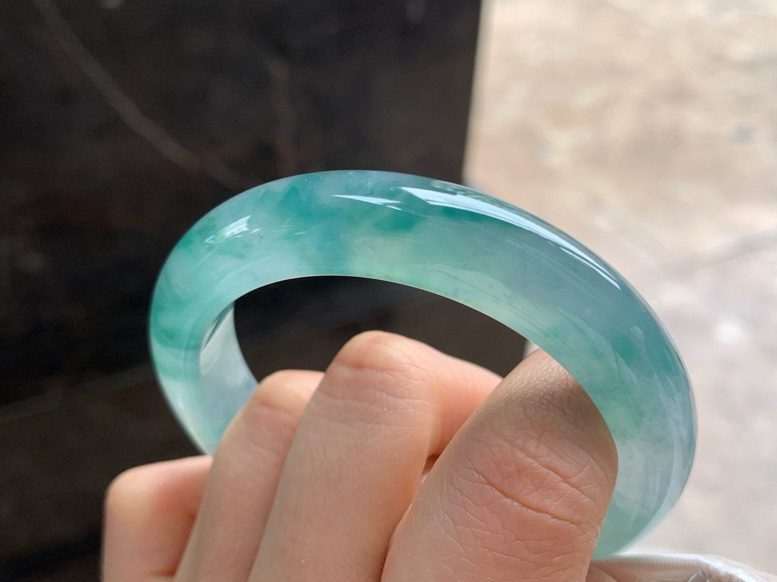 53-12.1-9.6

冰种飘花手镯^_^种水足 飘花浓郁