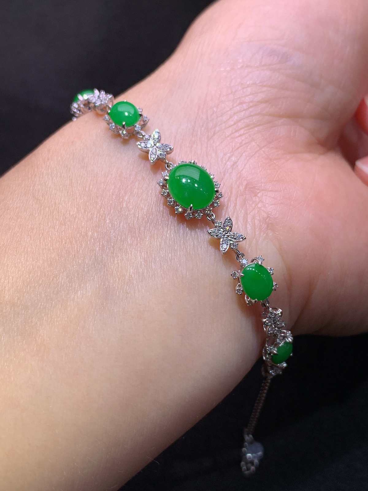 冰阳绿蛋面手链，18k金镶嵌，简约精美，冰润色阳，种水足，Hl 裸石8*6.8*2.2