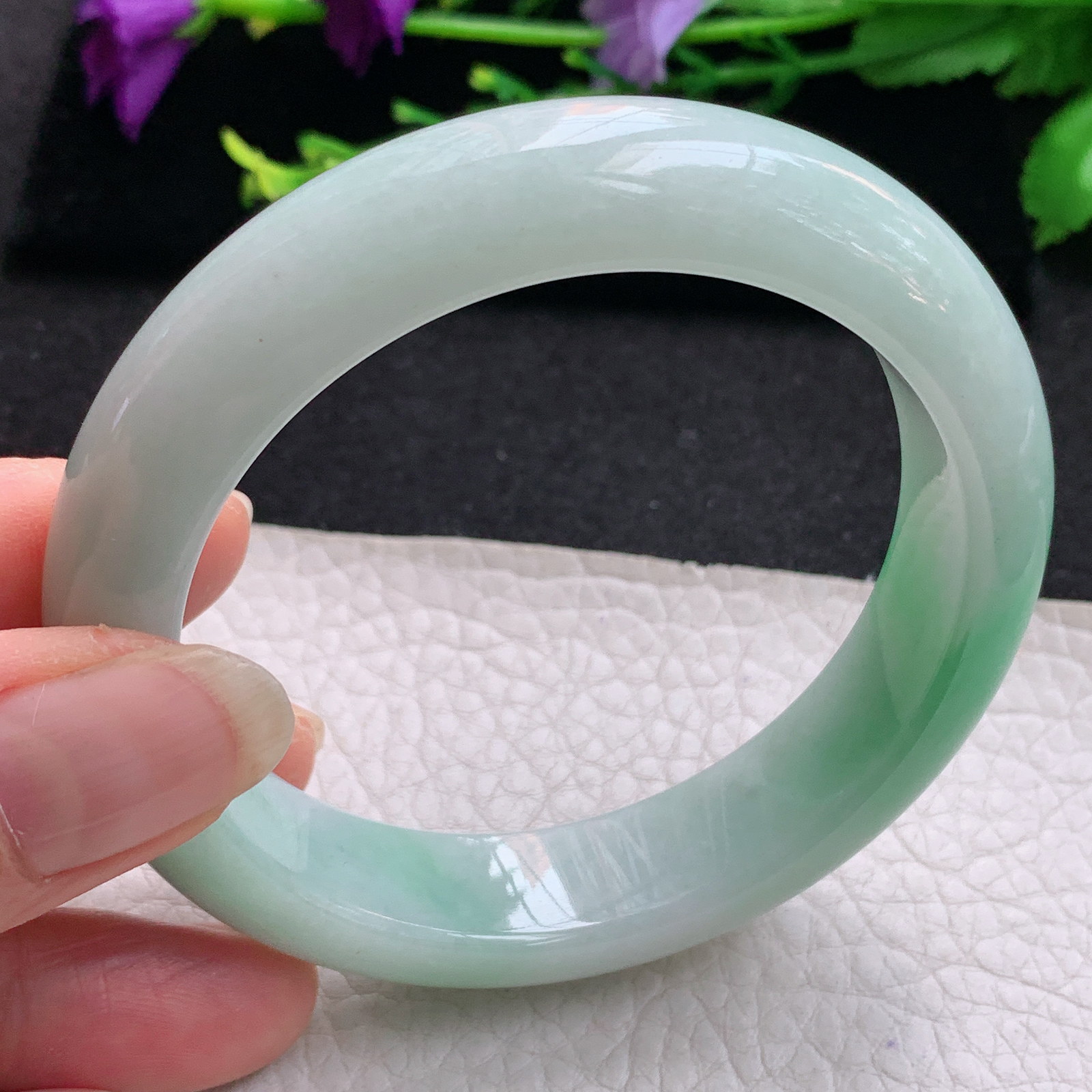 nr清新款57*14*9平安镯 缅甸翡翠精美胶感飘绿宽边玉手镯 玉手环