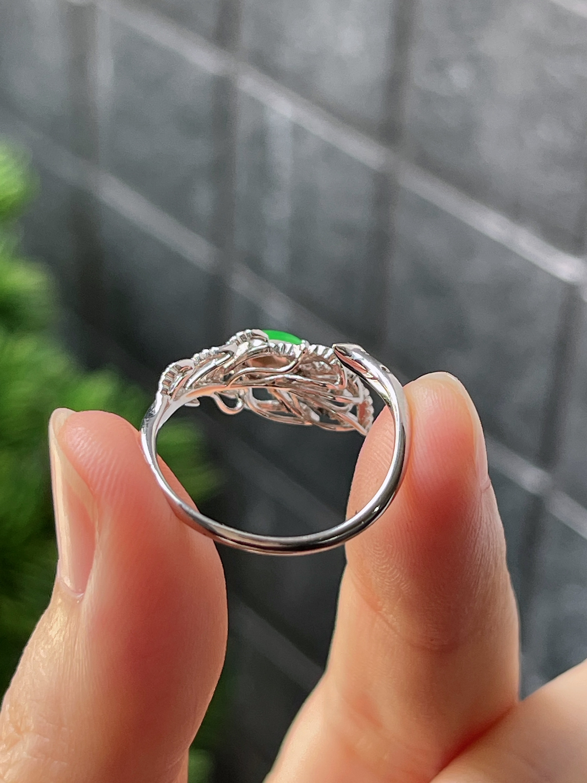 18k翡翠冰绿色羽毛特色戒指