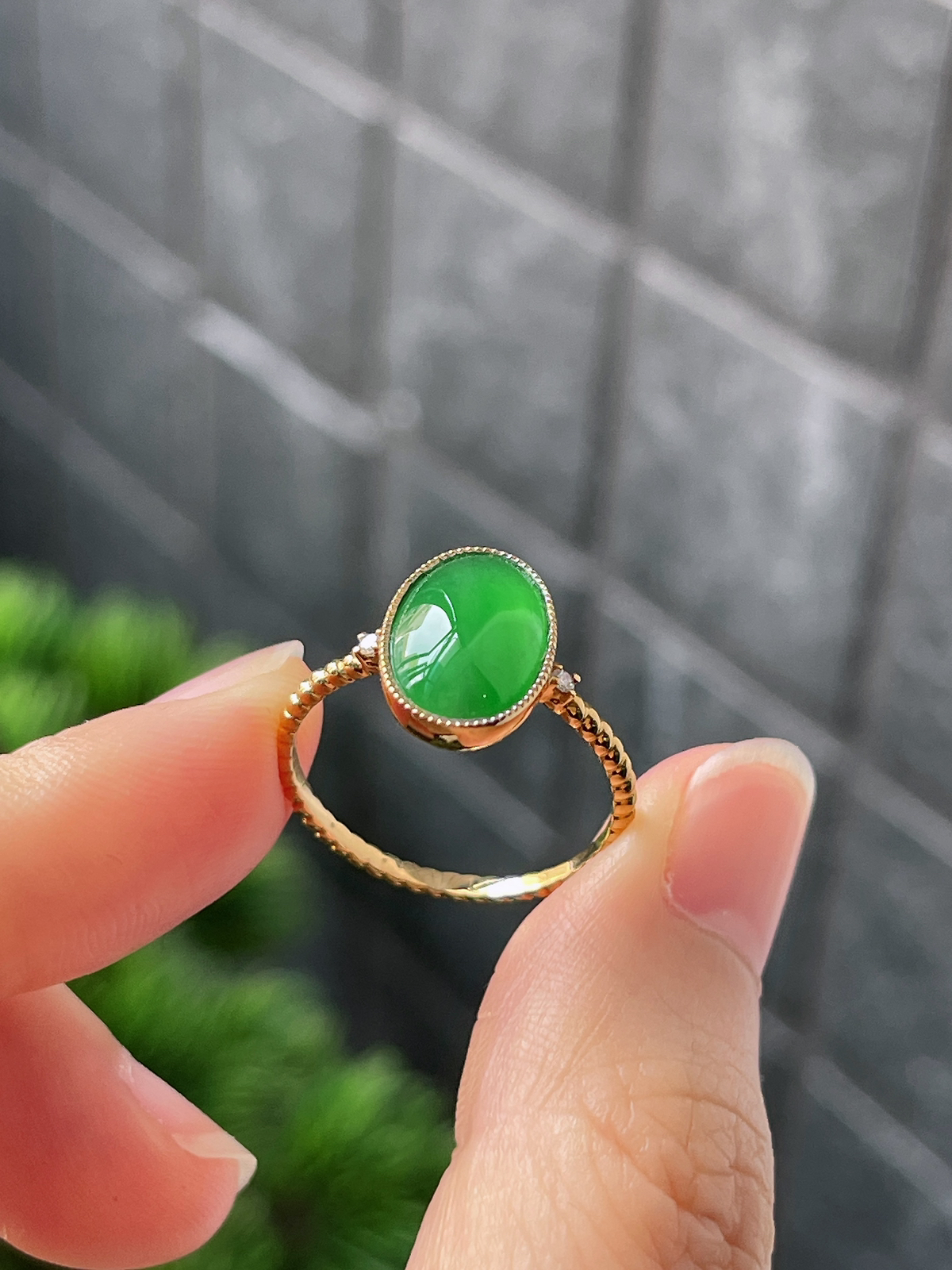 18k翡翠冰绿色戒指