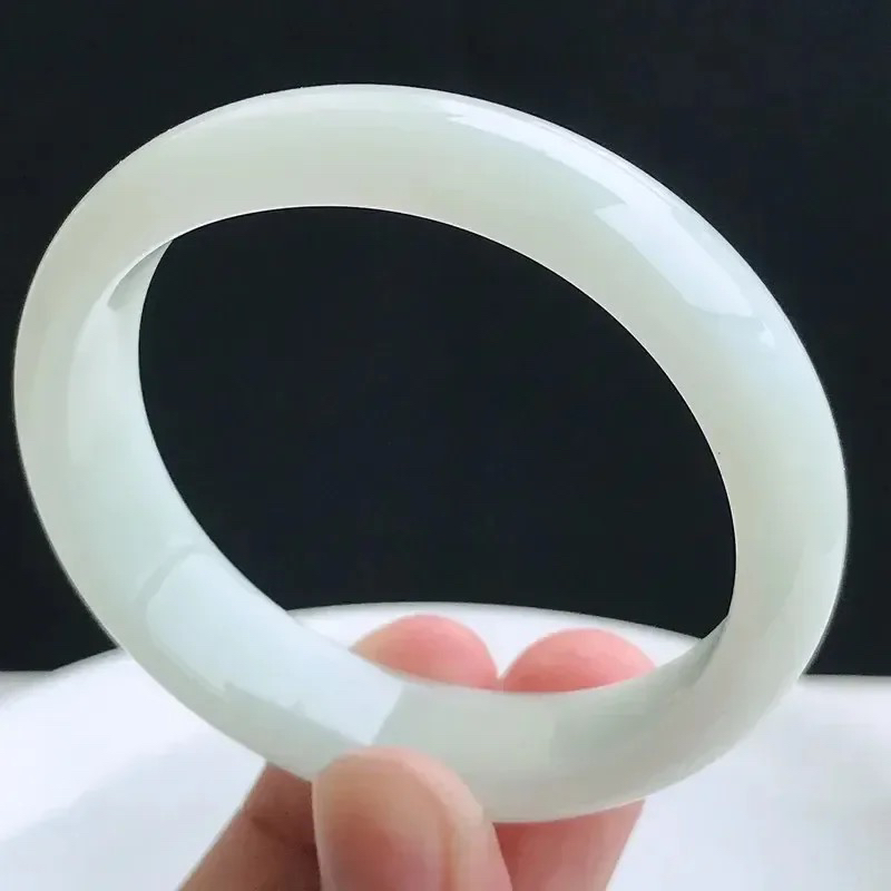 椭圆手镯55.2*49.7圈天然A货翡翠浅绿玉石手镯44.74g