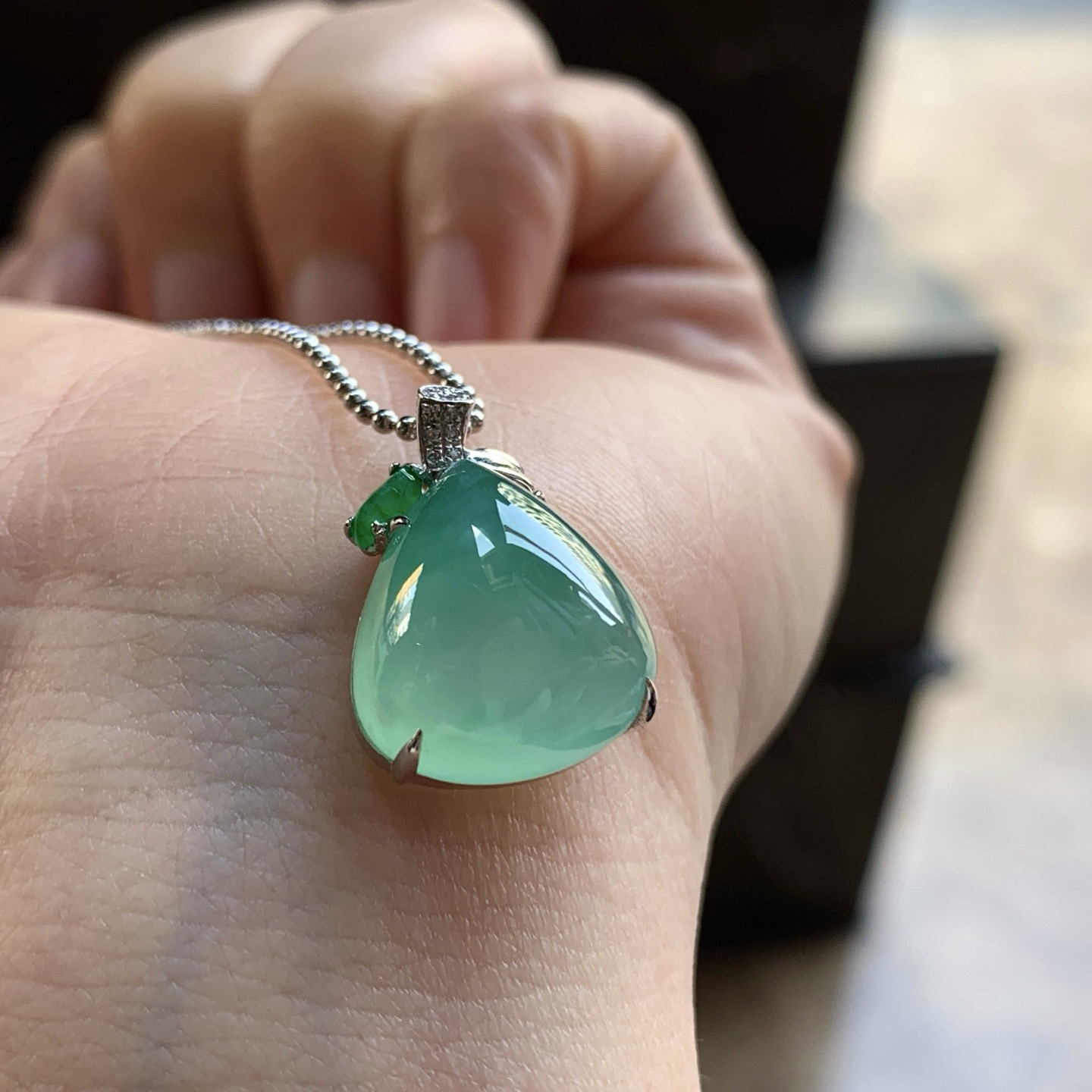 金镶嵌冰绿水滴^_^饱满