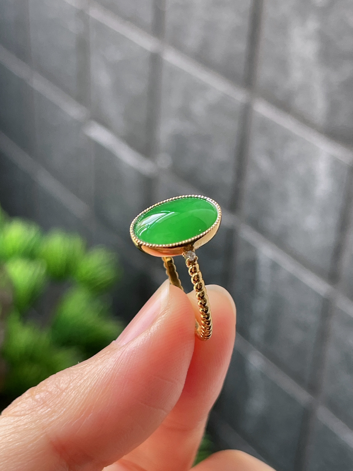 18k翡翠冰绿色戒指