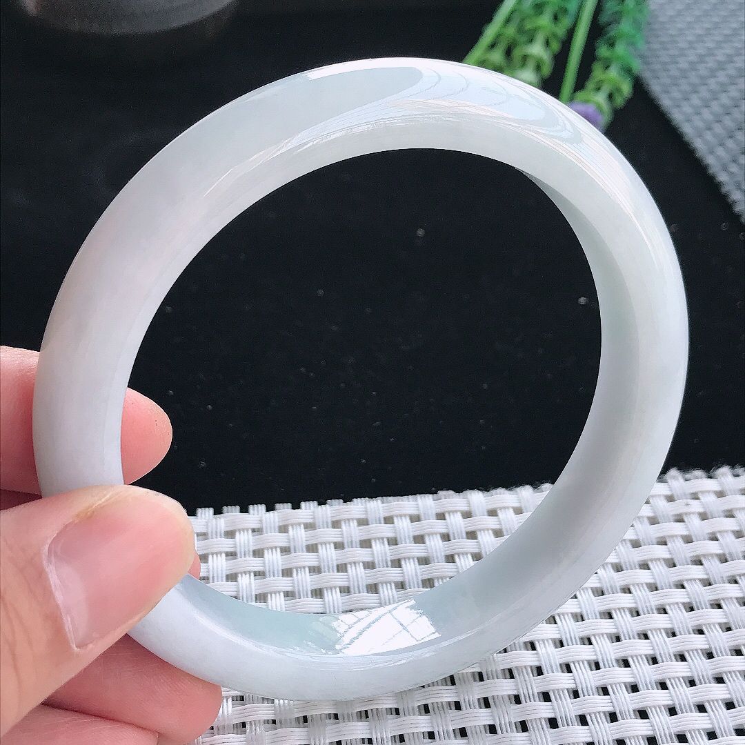 实拍天然翡翠66/12.2/9大圈口老坑秀气温润宽边手镯翡翠玉镯手环