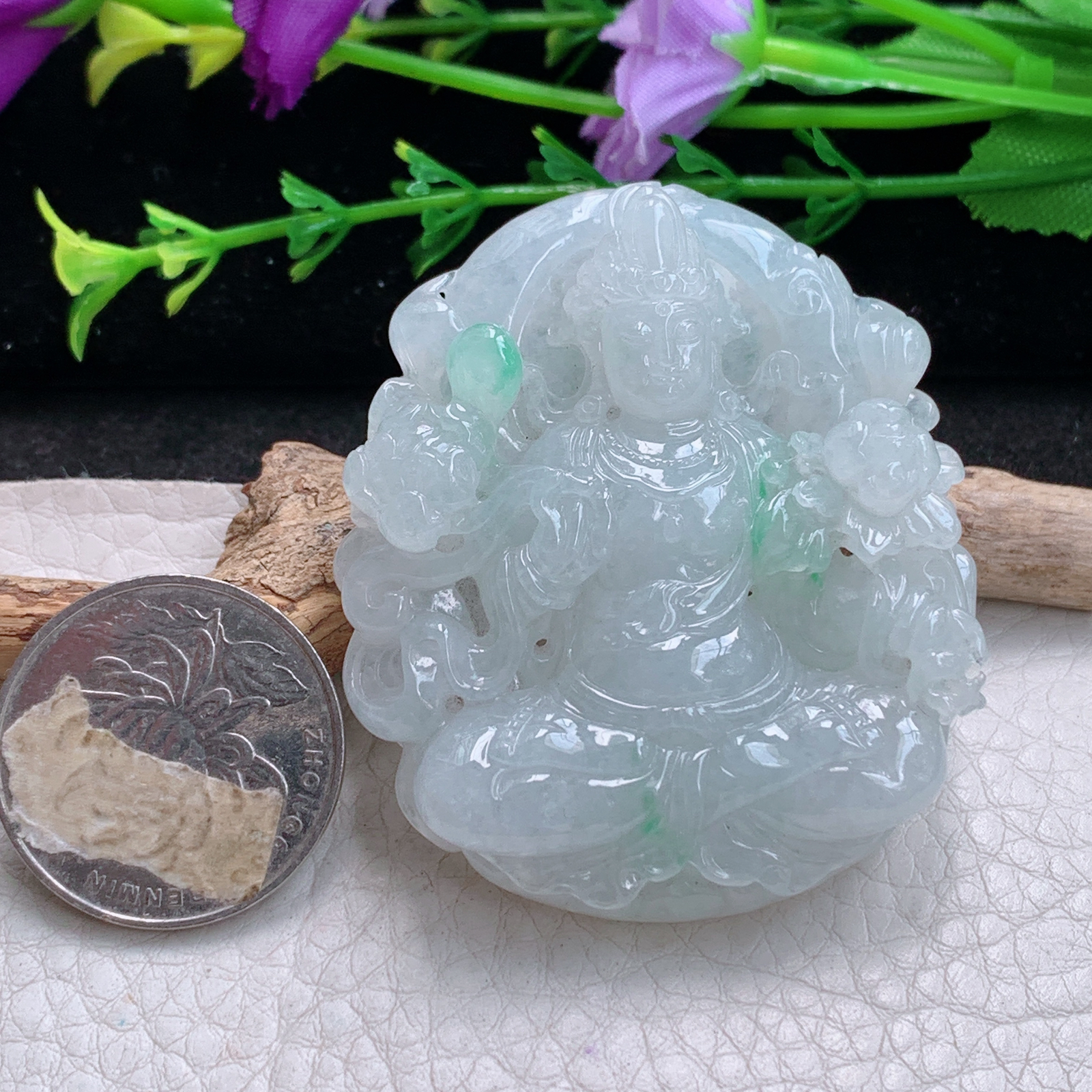 lz实拍53.5*46.8*11.8缅甸天然翡翠a货精雕冰透大势至菩萨吊坠坐莲观音