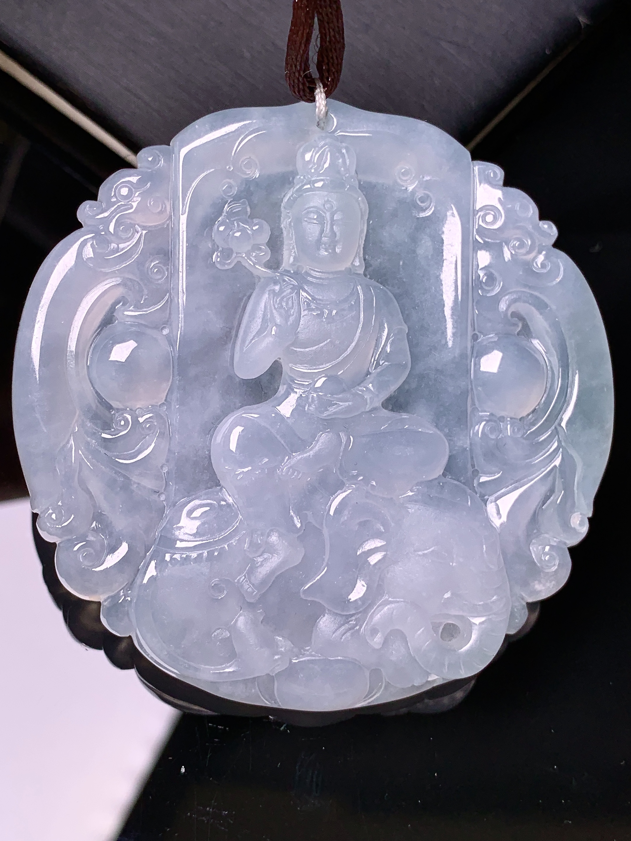 冰种普贤菩萨吊坠 玉质细腻 色泽艳丽清新 水润亮眼 整体尺寸53.5*52*5.8b2