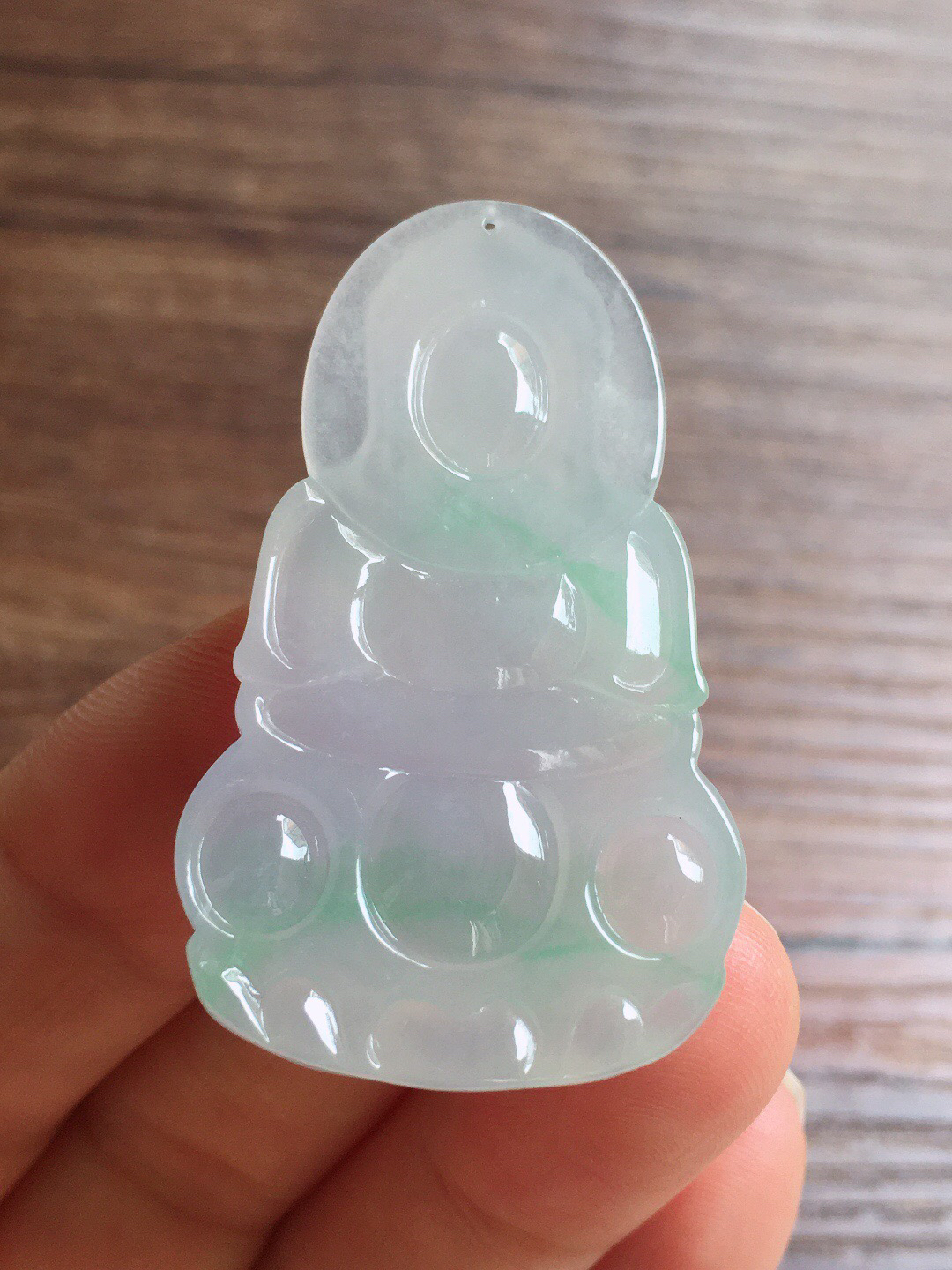 冰飘绿观音，冰润细腻，品相好，种水足，001 尺寸44.8*26.7*6.7