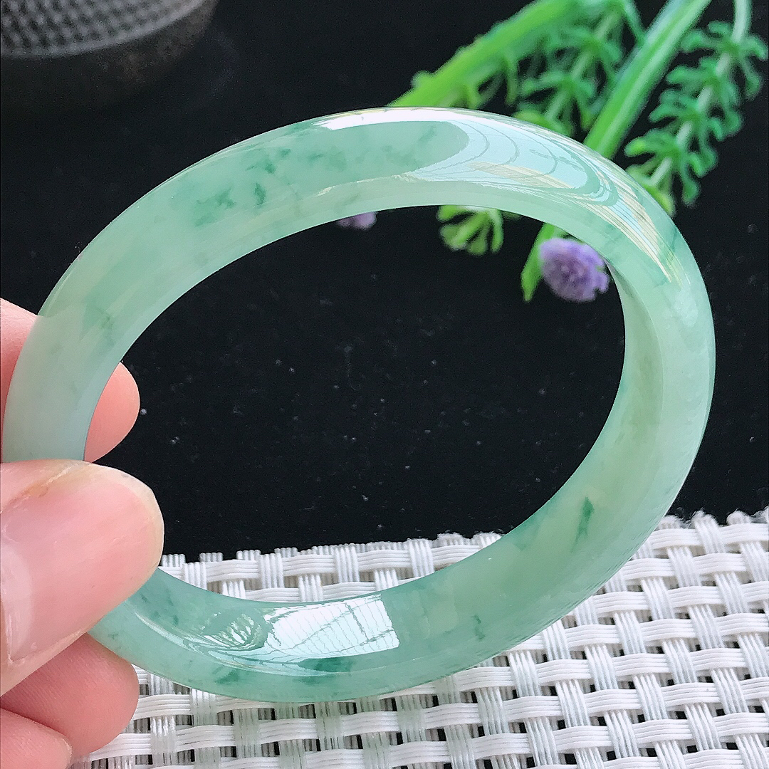 实拍天然翡翠58.5/47/11.8/7.2老坑冰胶果冻冰晴飘花贵妃手镯翡翠玉镯