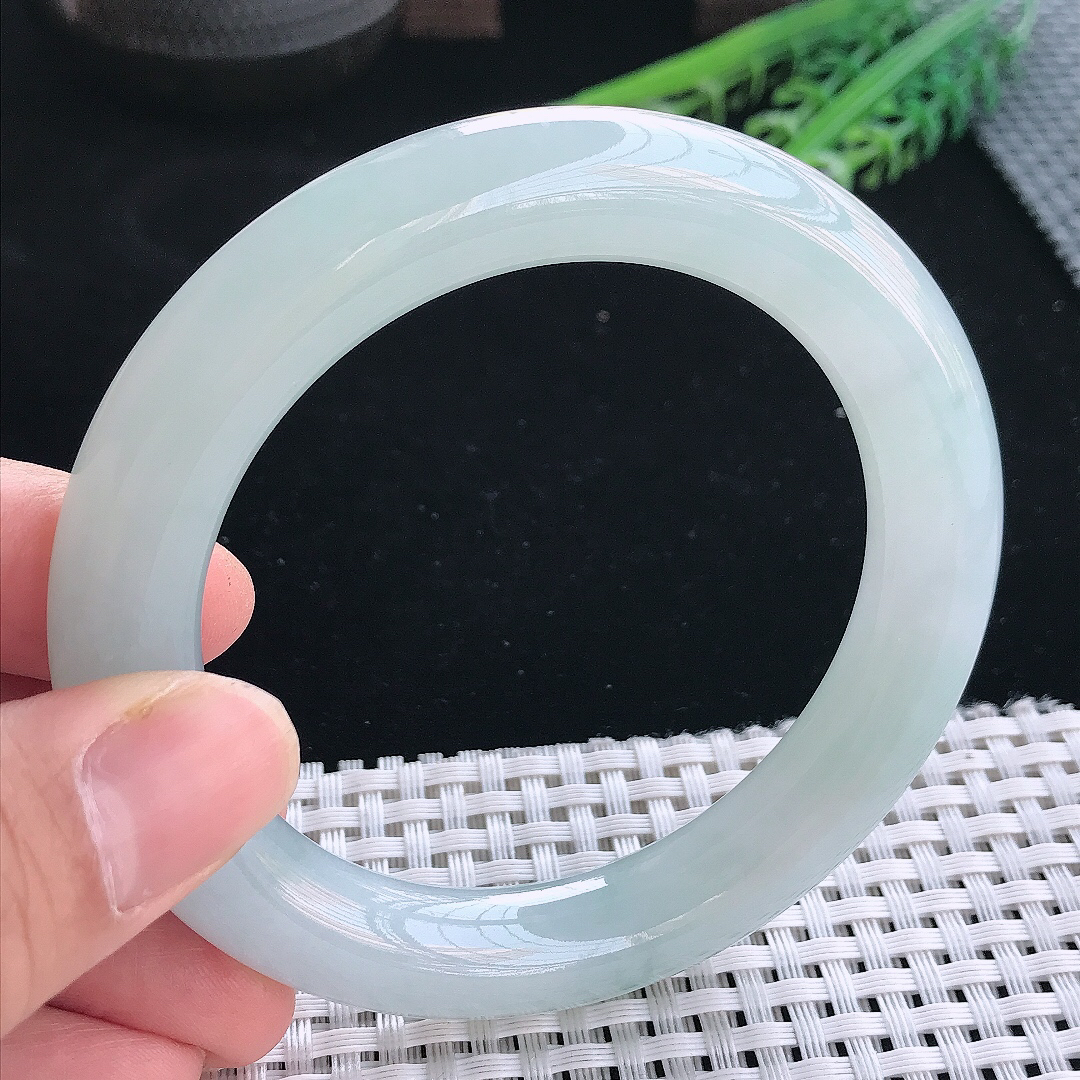 实拍天然翡翠58/11.2老坑冰胶果冻天空蓝圆条手镯翡翠玉镯手环