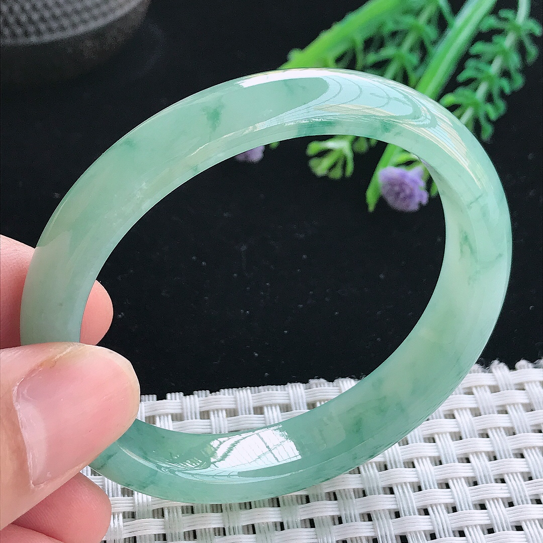 实拍天然翡翠58.5/47/11.8/7.2老坑冰胶果冻冰晴飘花贵妃手镯翡翠玉镯