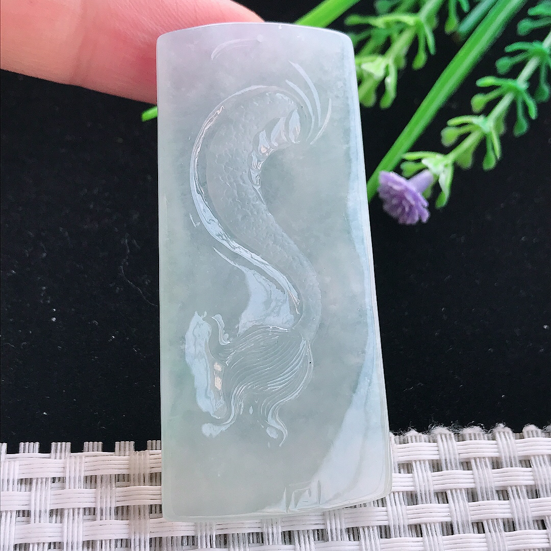 实拍A货翡翠61.3/39.6/5.9老坑秀气冰润龙牌吊坠翡翠挂件