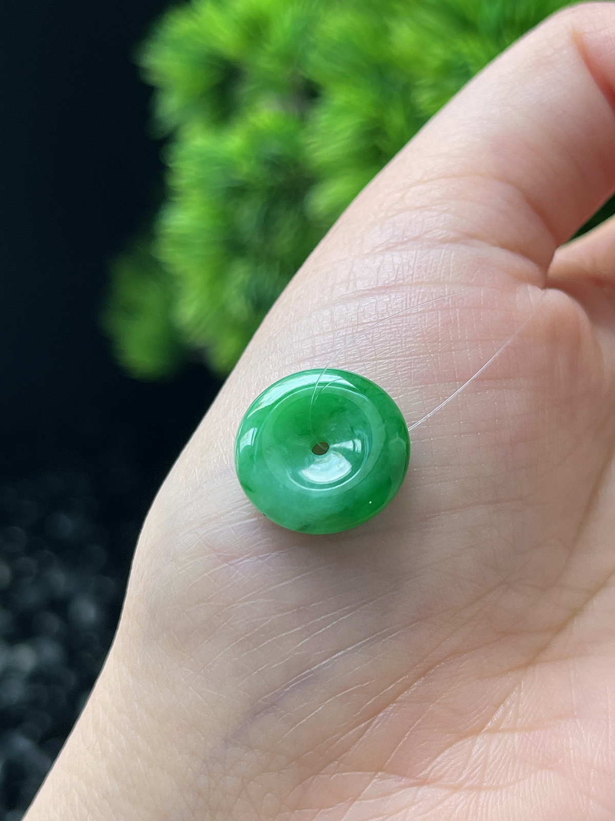 翡翠糯化种绿色平安扣