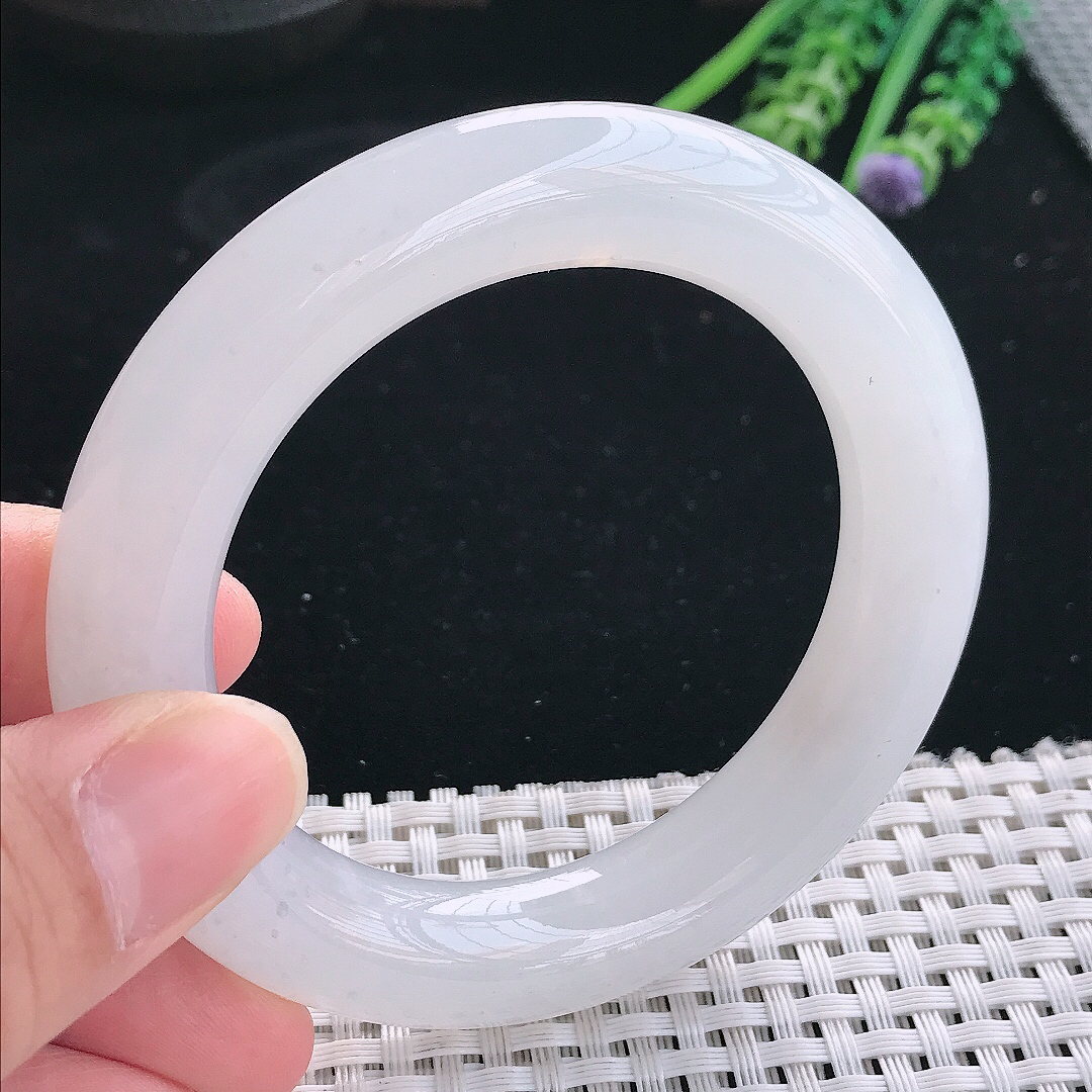 实拍天然翡翠53.8/12/11.8老坑冰胶水灵月光白圆条手镯翡翠玉镯手环