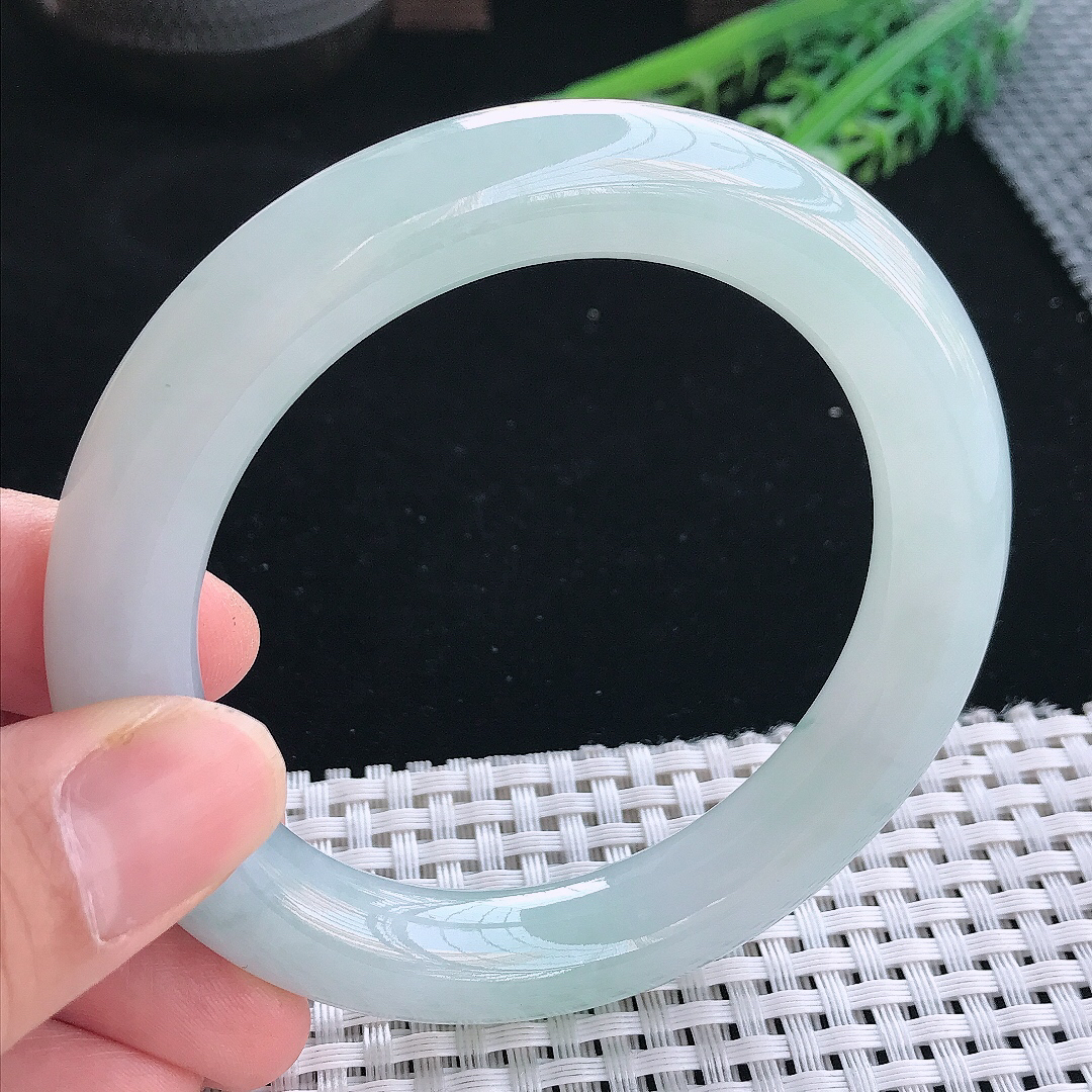 实拍天然翡翠58/11.2老坑冰胶果冻天空蓝圆条手镯翡翠玉镯手环