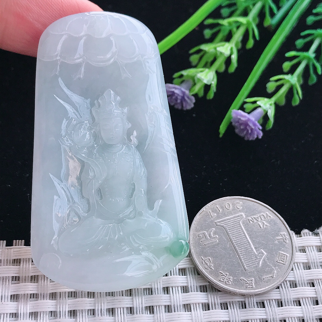 实拍A货翡翠61.2/34.8/5.8老坑冰润起胶月光白持莲观音吊坠翡翠赐福观音