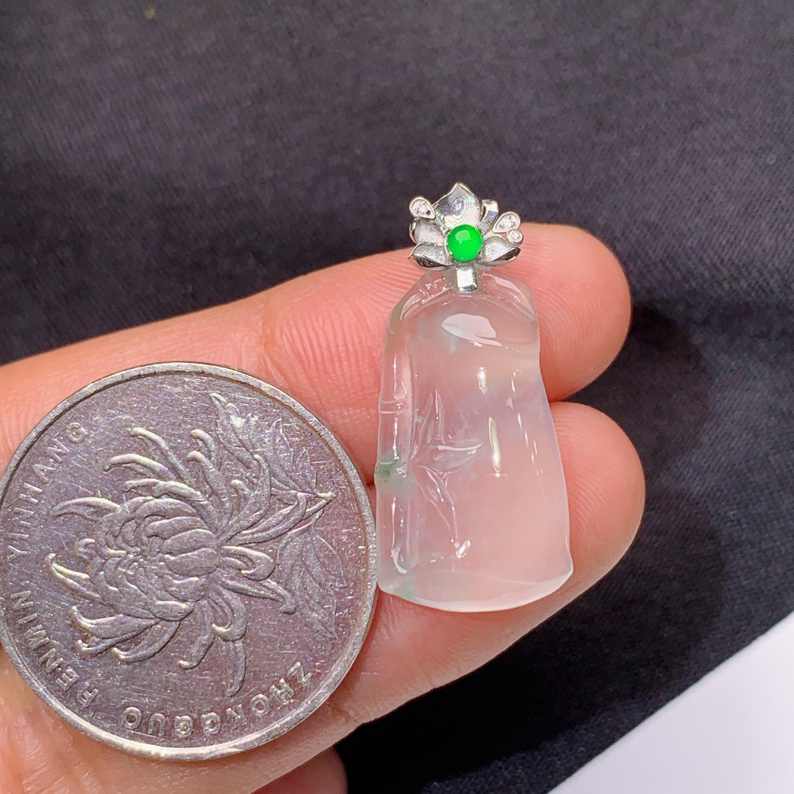 冰种竹节吊坠，18k金扣头，冰冰润润，玉质细腻，种水足，Xi0 尺寸26.3*11.8*4.8