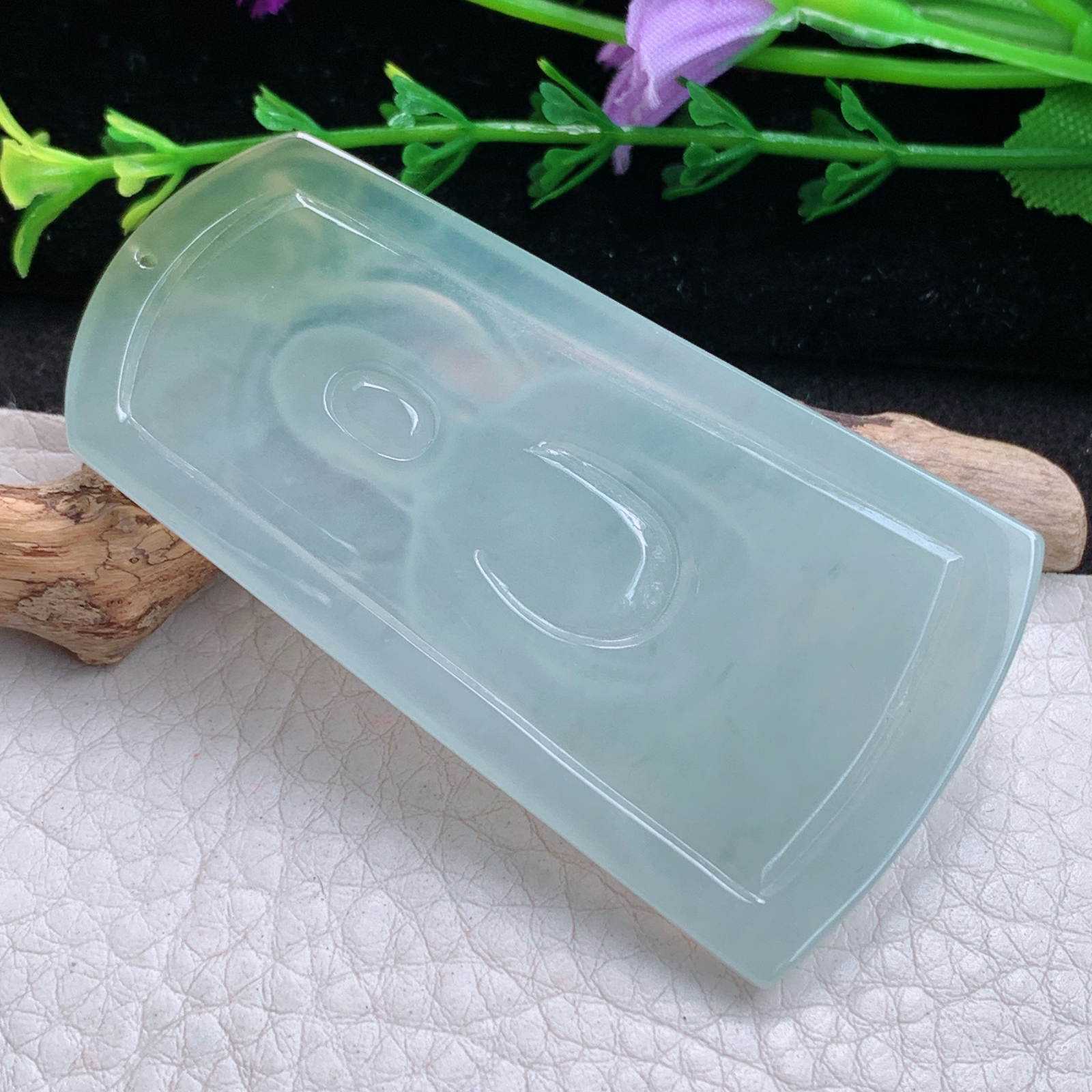 lz实拍66.3*36*4.8缅甸天然翡翠a货精雕冰种阿弥陀佛吊坠本命年守护神