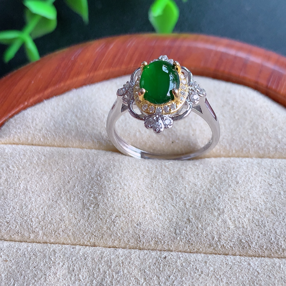 冰润满绿精美环形翡翠戒指  玉质细腻  冰清玉润  飘花灵动  颜色漂亮  W815.15   内径