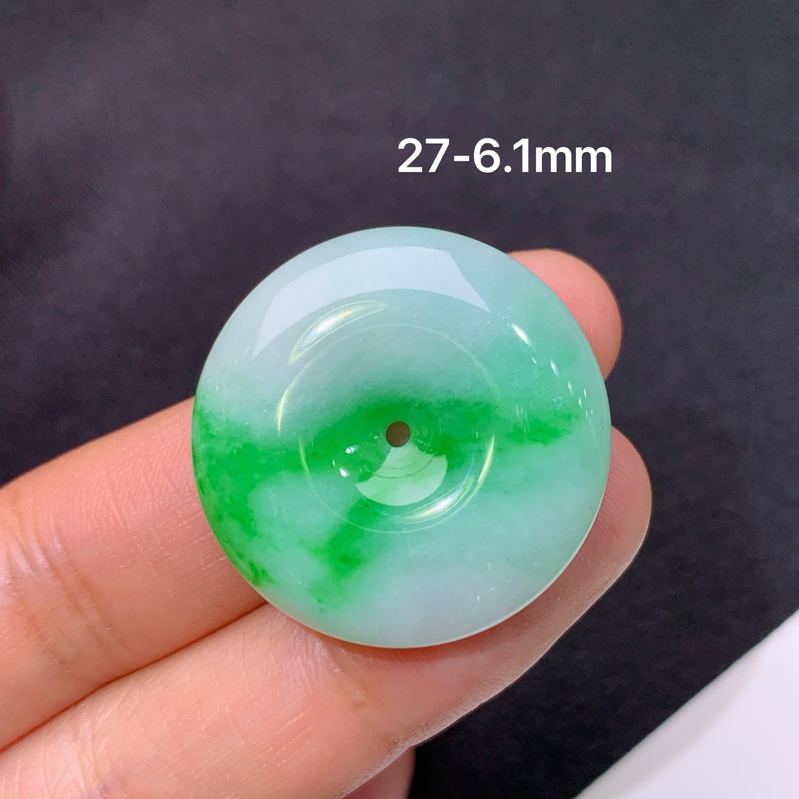 飘绿平安扣，冰润色阳，玉质细腻，种水足，Xky 尺寸27*6.1