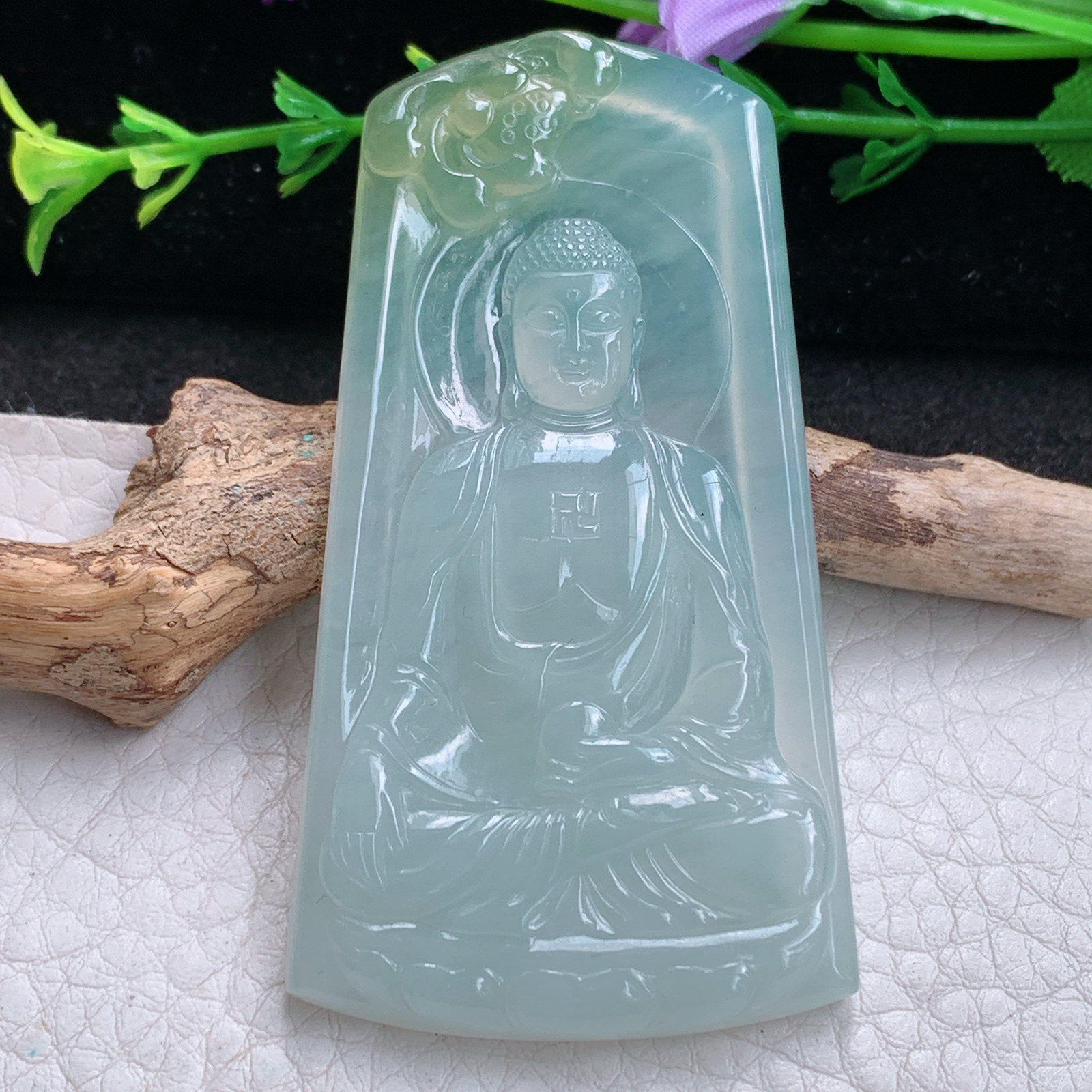 lz实拍66.3*36*4.8缅甸天然翡翠a货精雕冰种阿弥陀佛吊坠本命年守护神