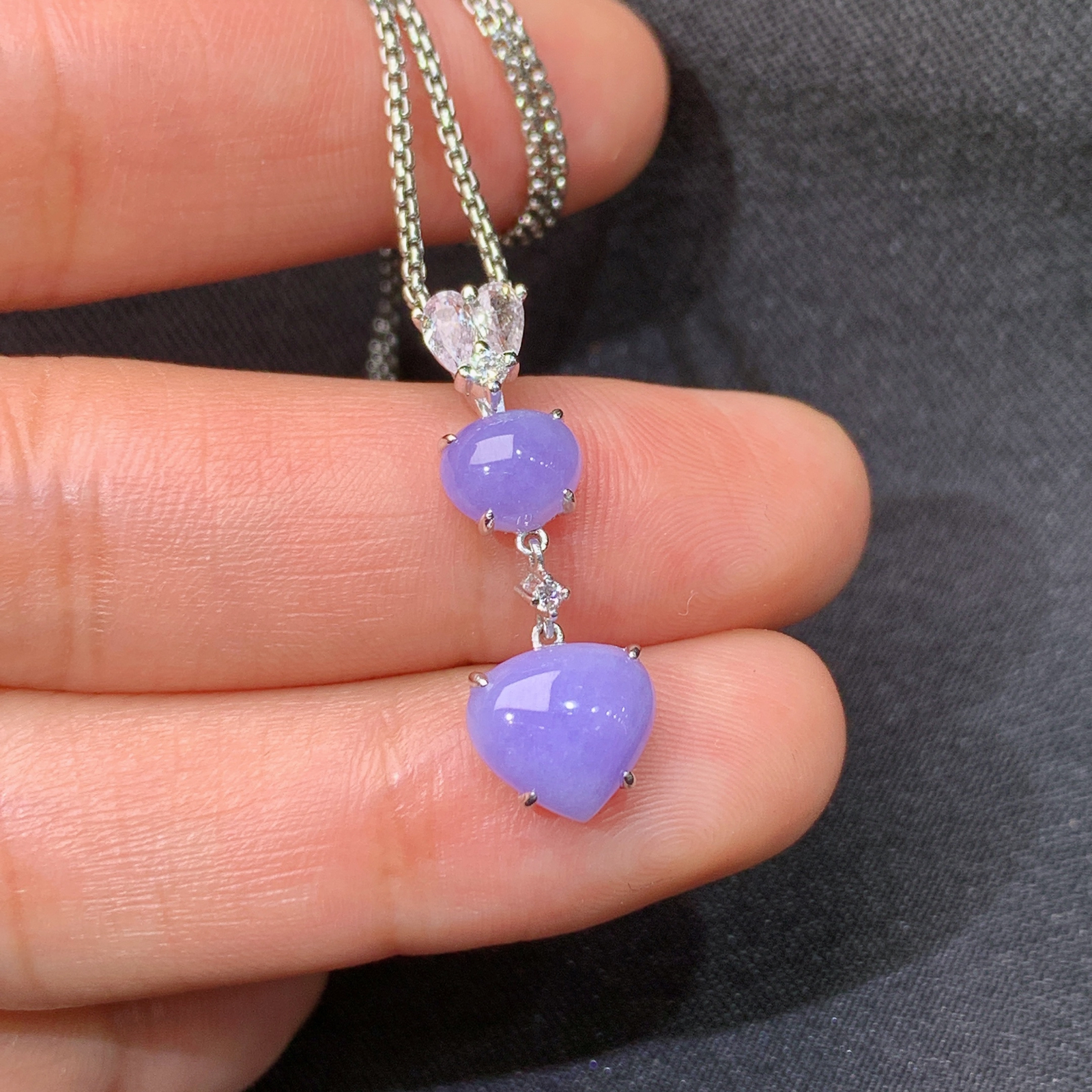 冰紫罗兰爱心吊坠，18k金镶嵌，冰润鲜艳，玉质细腻，种水足，Zhu 尺寸25*8.8*3.6