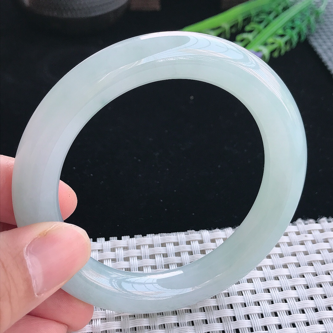 实拍天然翡翠58/11.2老坑冰胶果冻天空蓝圆条手镯翡翠玉镯手环